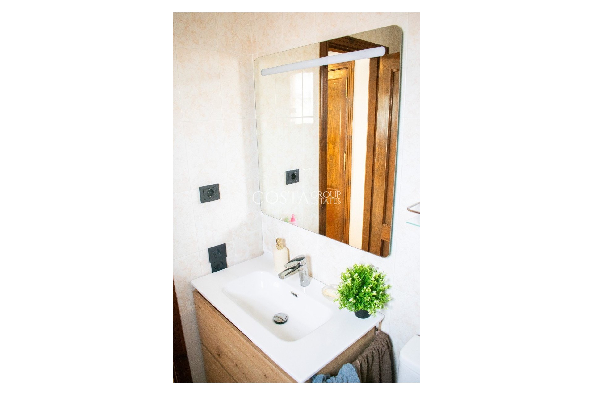 Odsprzedaż - Apartments -
Torrevieja - Torrevieja Centro