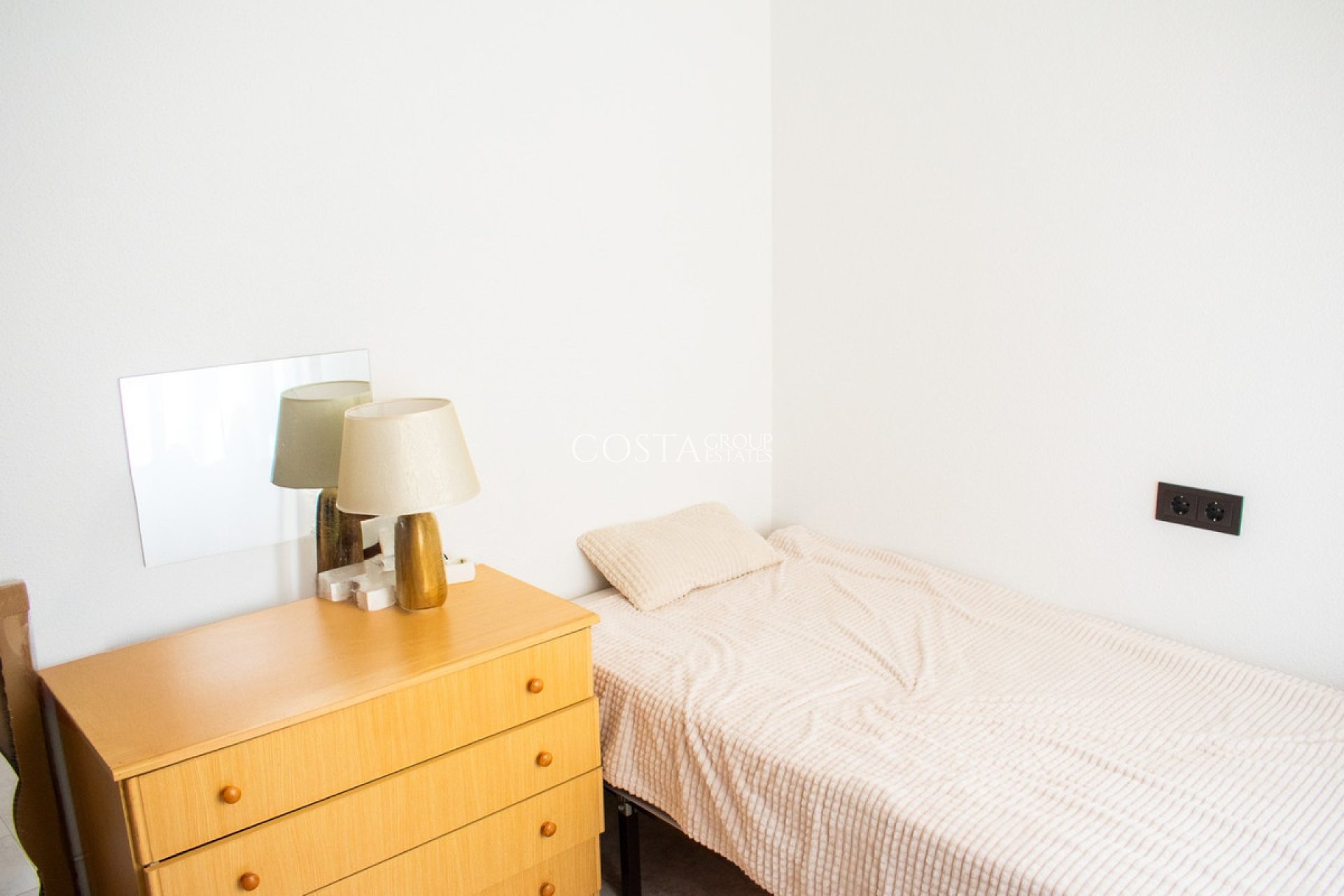 Odsprzedaż - Apartments -
Torrevieja - Torrevieja Centro