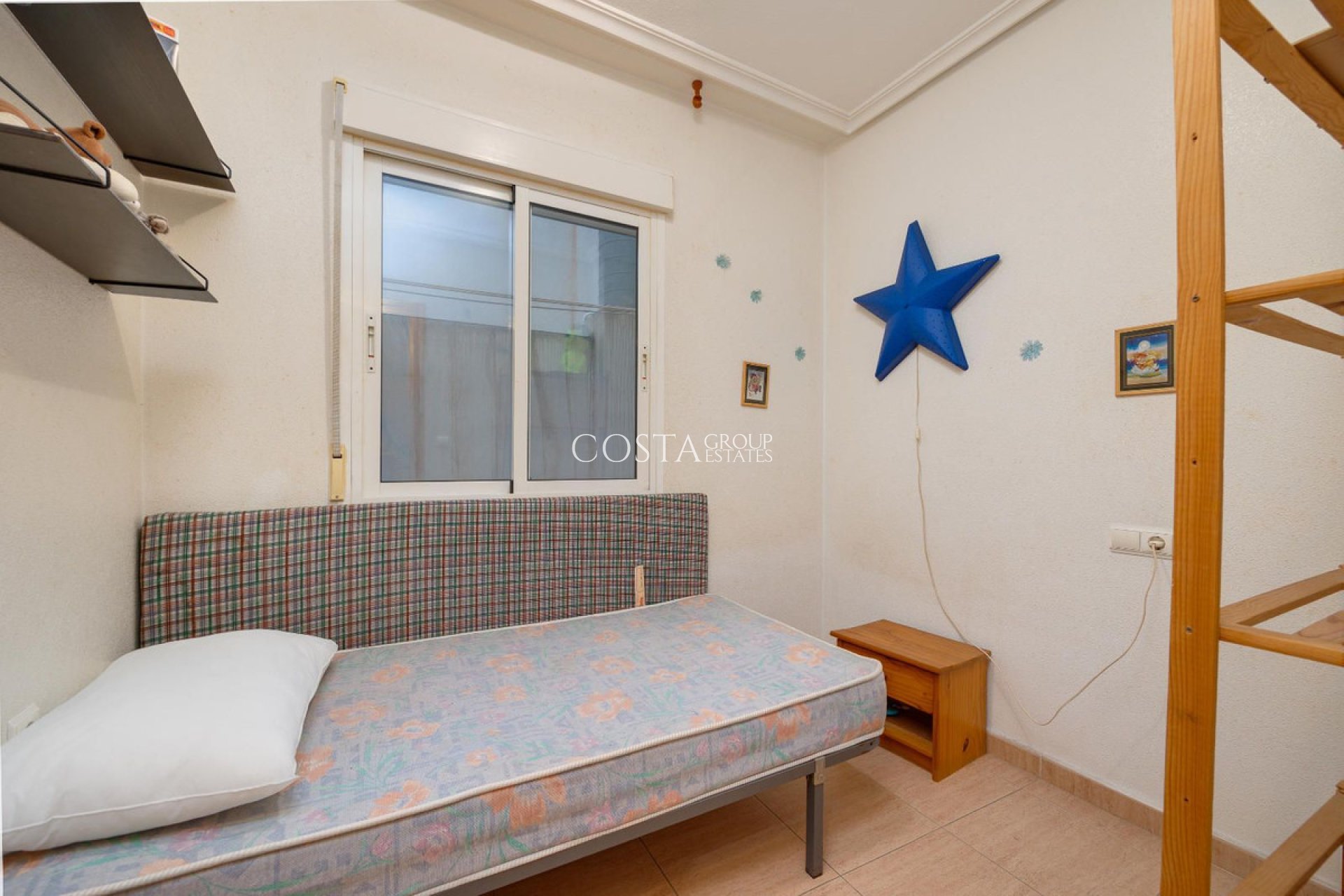Odsprzedaż - Apartments -
Torrevieja - Torrevieja Centro