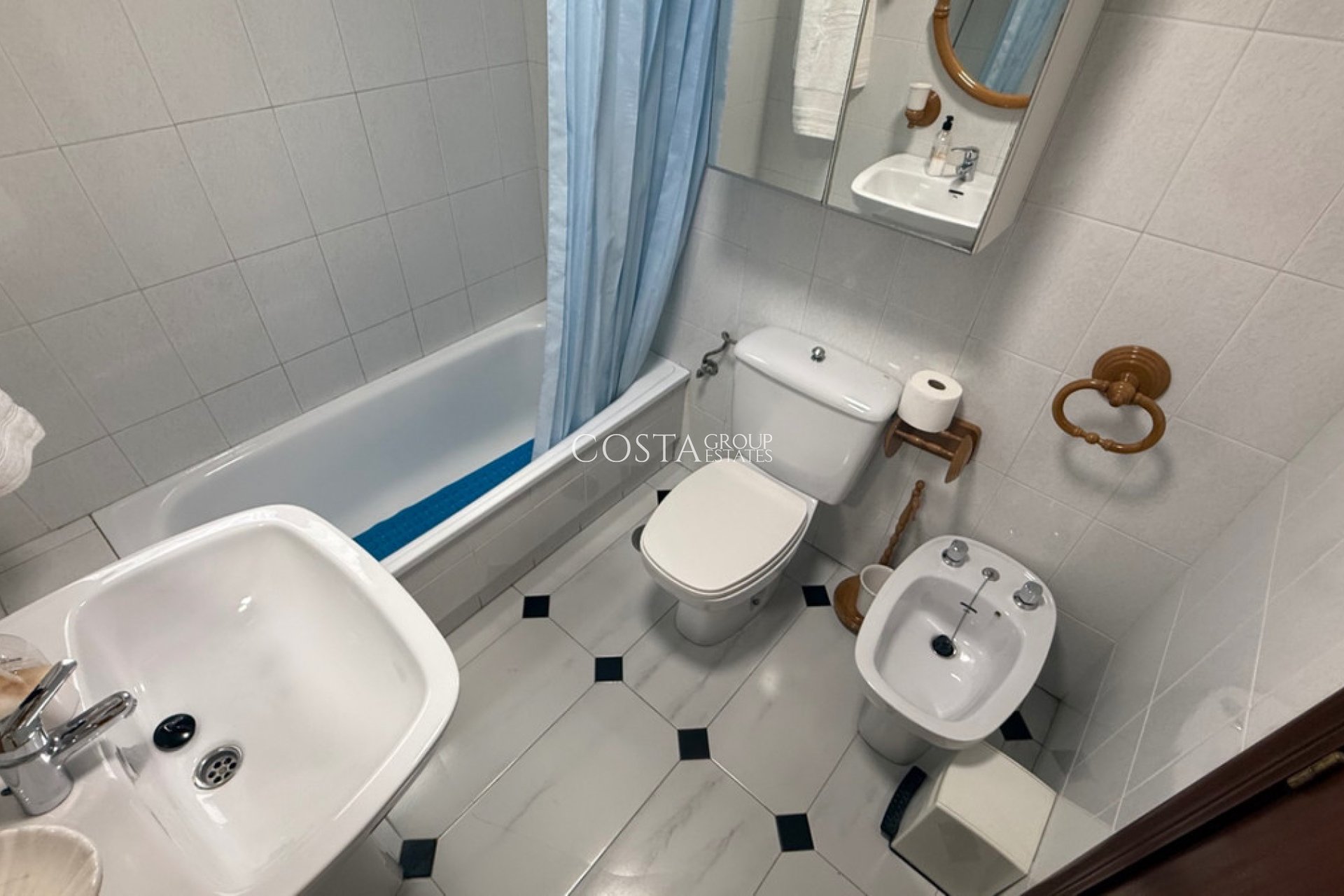 Odsprzedaż - Apartments -
Torrevieja