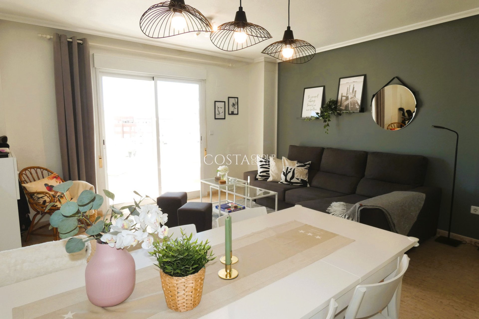 Odsprzedaż - Apartments -
Torrevieja