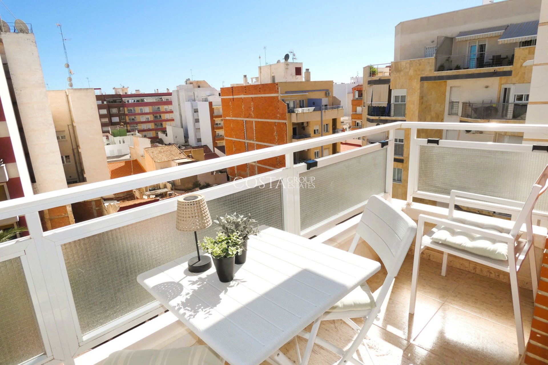 Odsprzedaż - Apartments -
Torrevieja