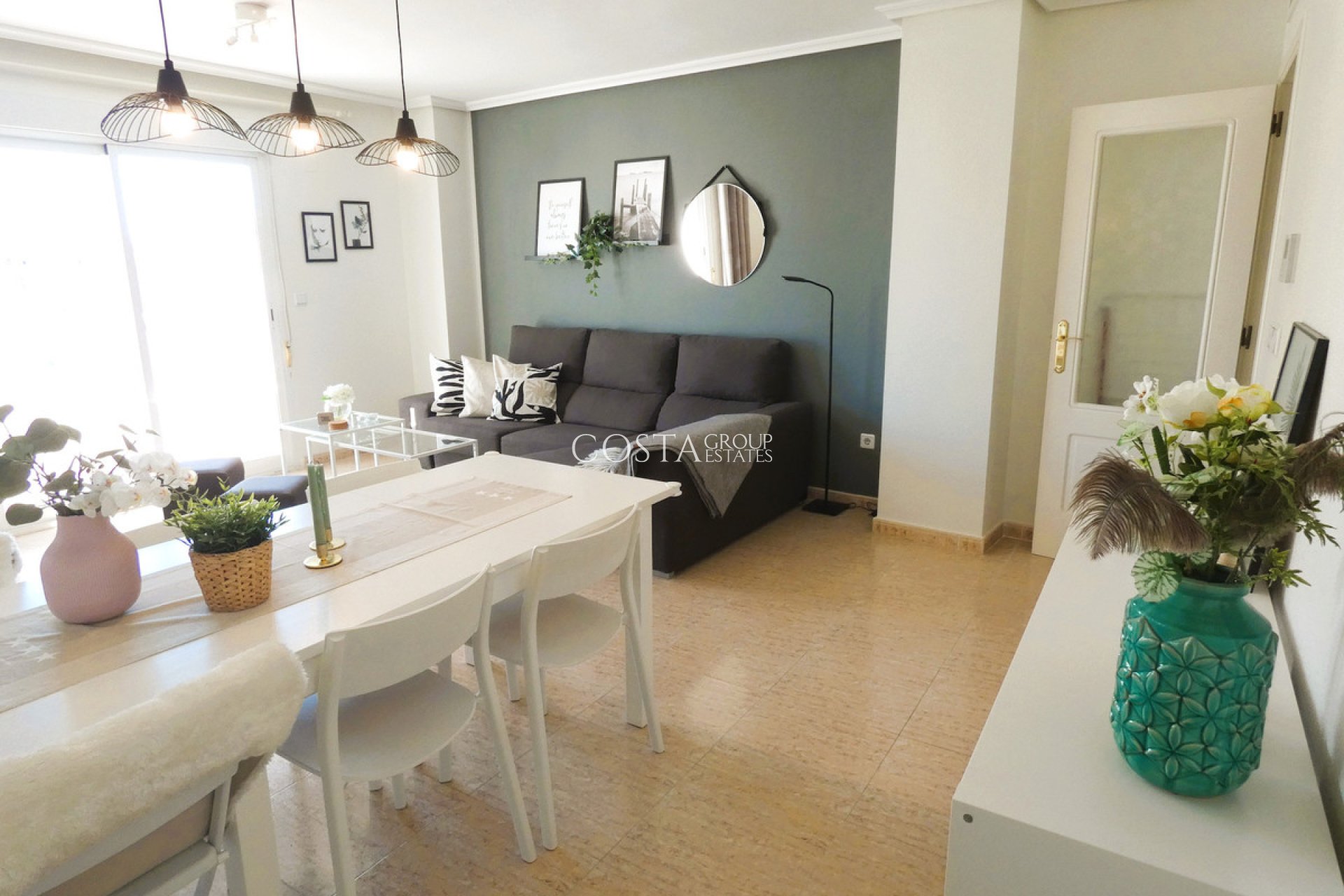 Odsprzedaż - Apartments -
Torrevieja