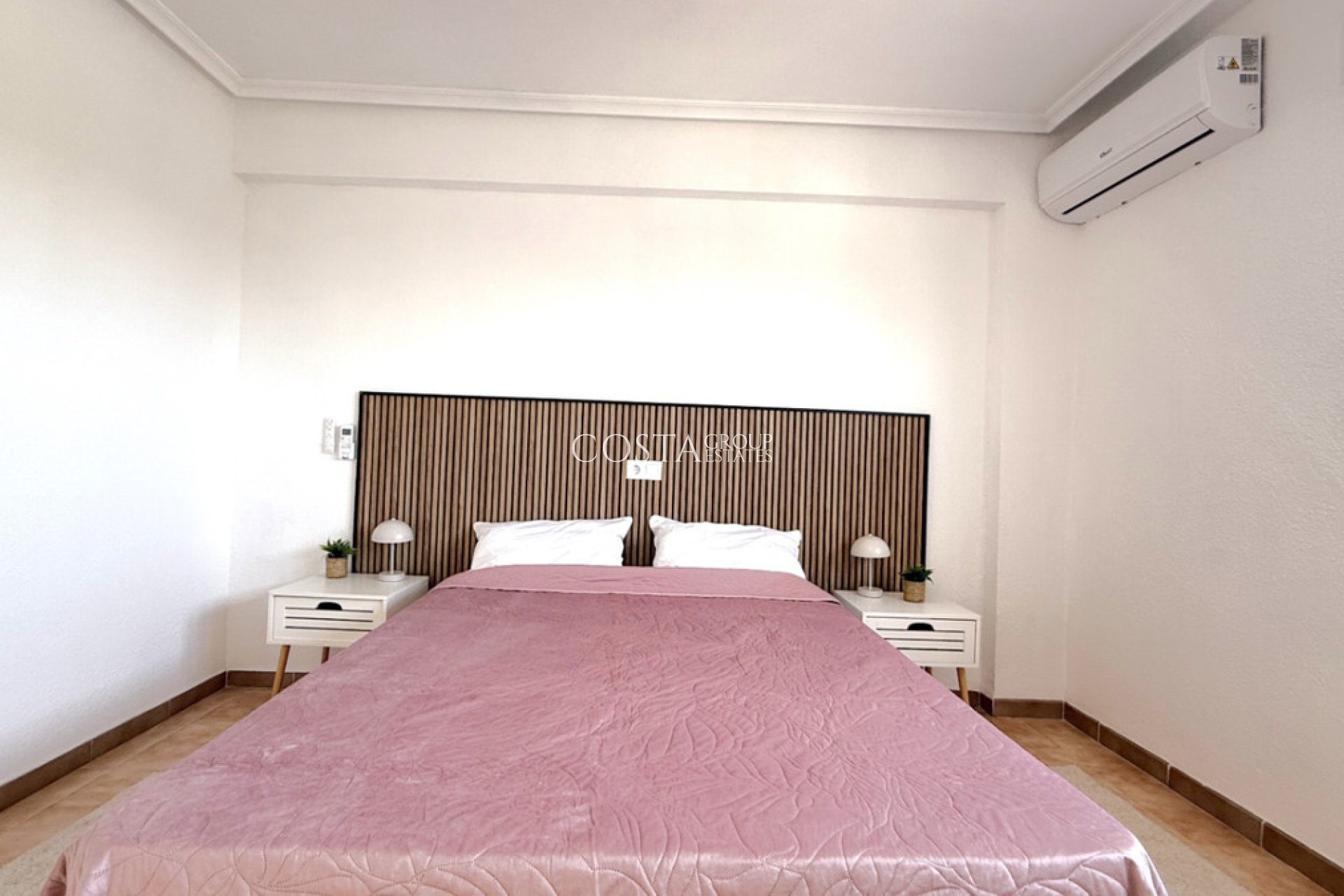 Odsprzedaż - Apartments -
Torrevieja