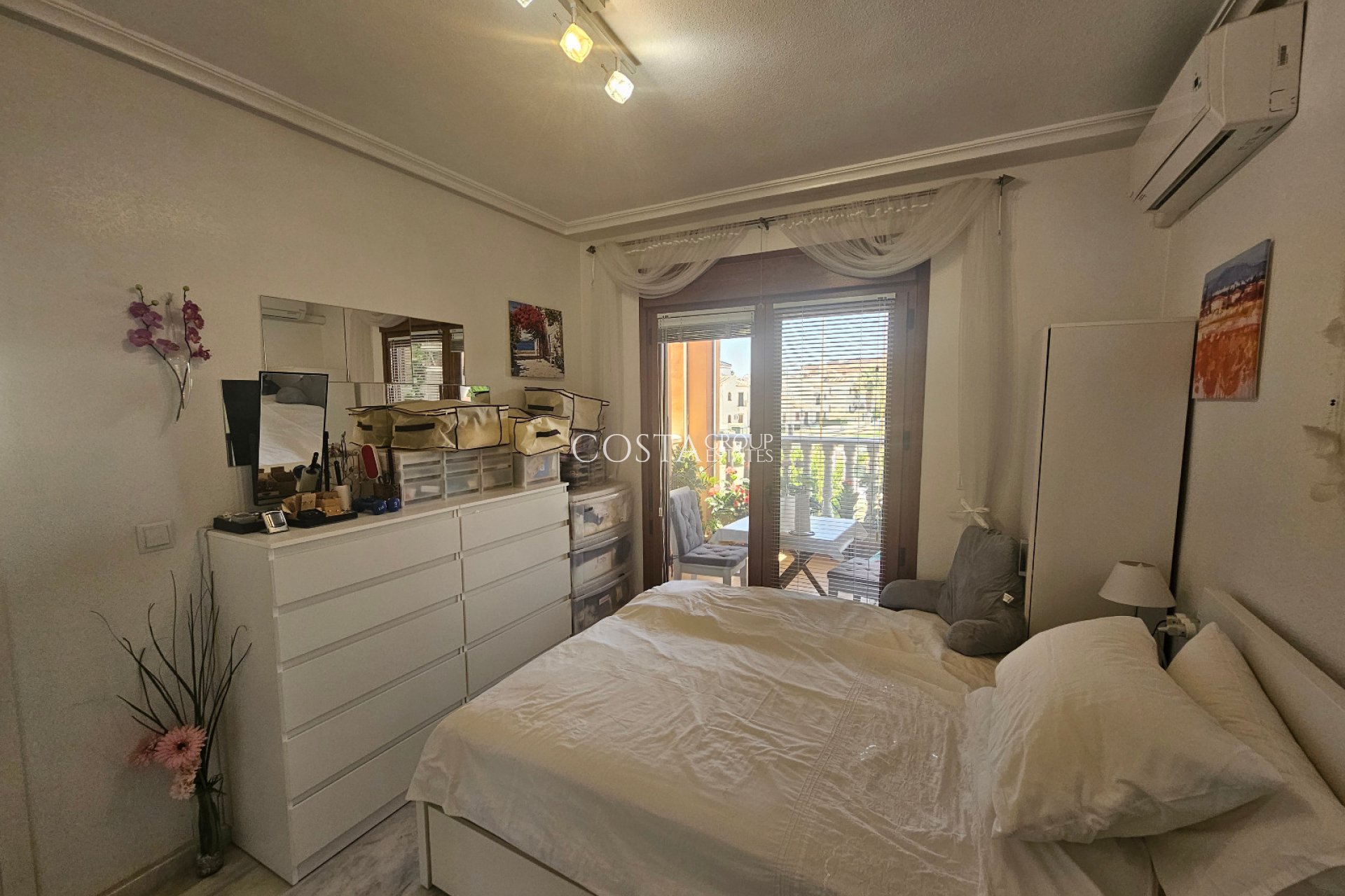 Odsprzedaż - Apartments -
Villamartín - PAU 8