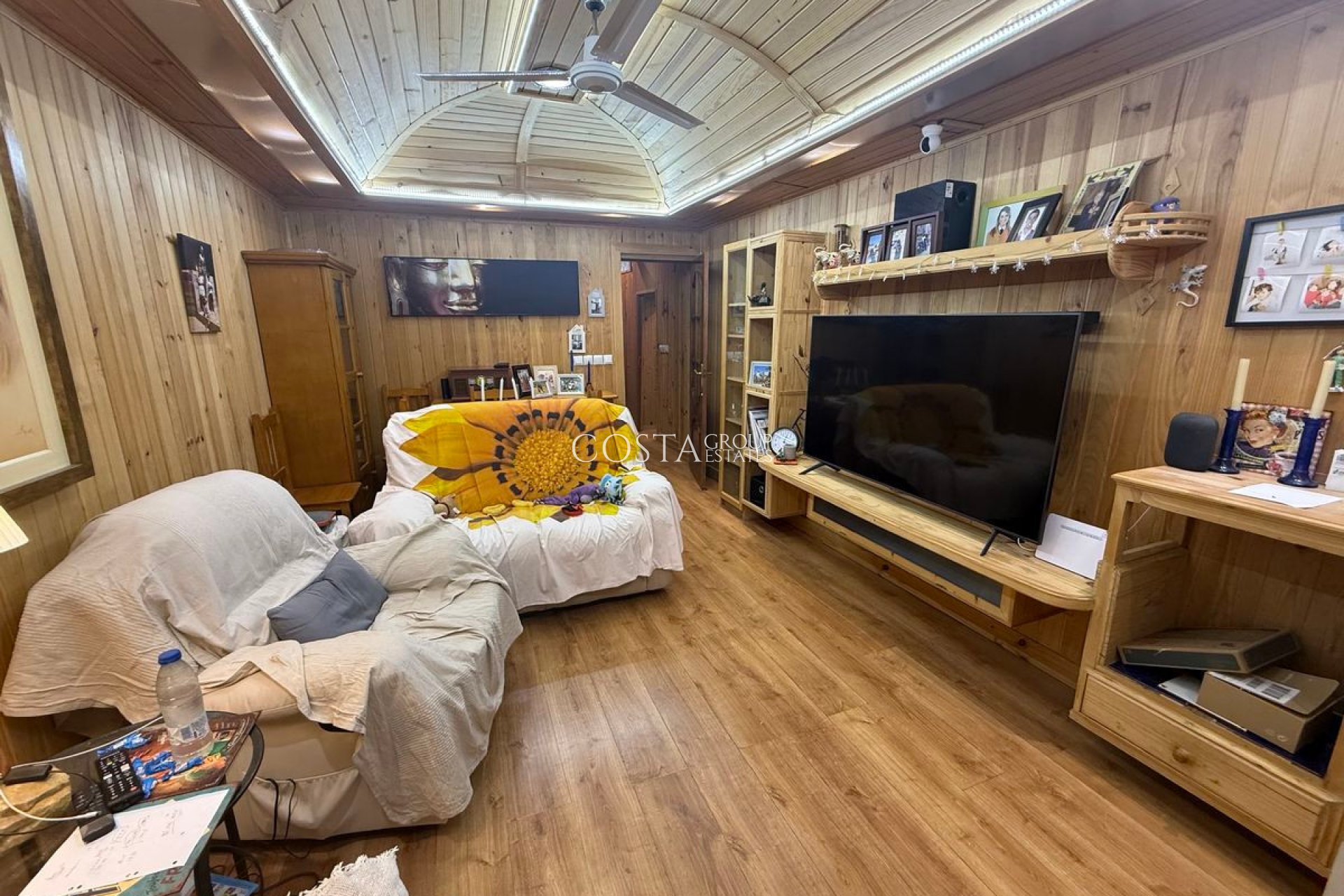 Odsprzedaż - Dom -
Benijofar