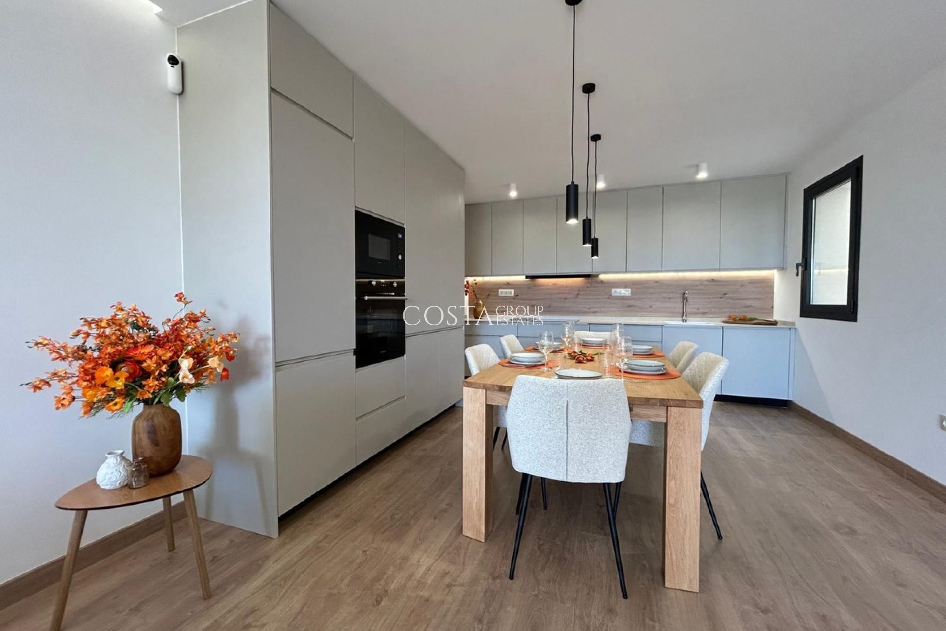 Odsprzedaż - Dom -
Dolores - Dolores Centro