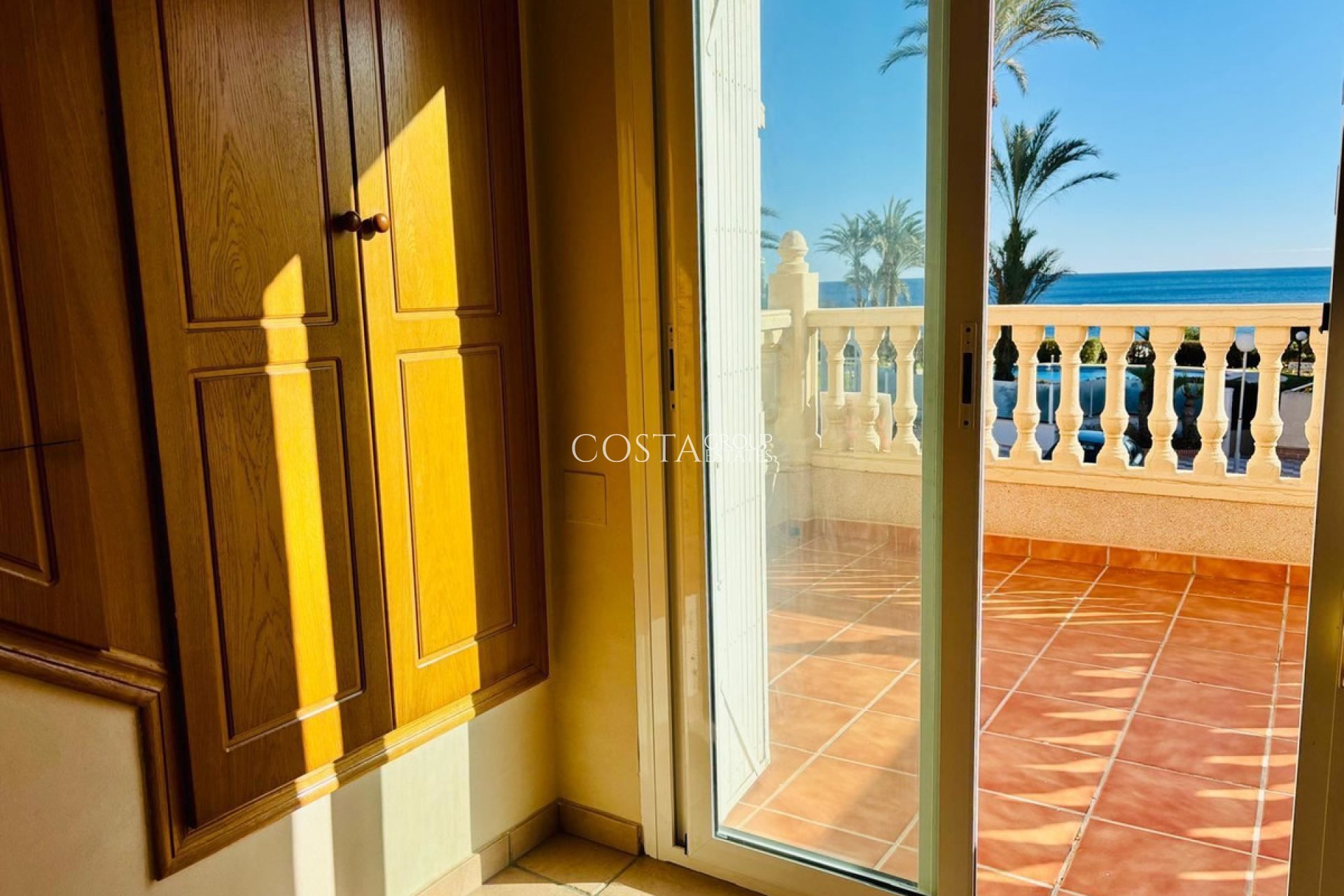 Odsprzedaż - Dom -
Orihuela Costa - Mil Palmeras