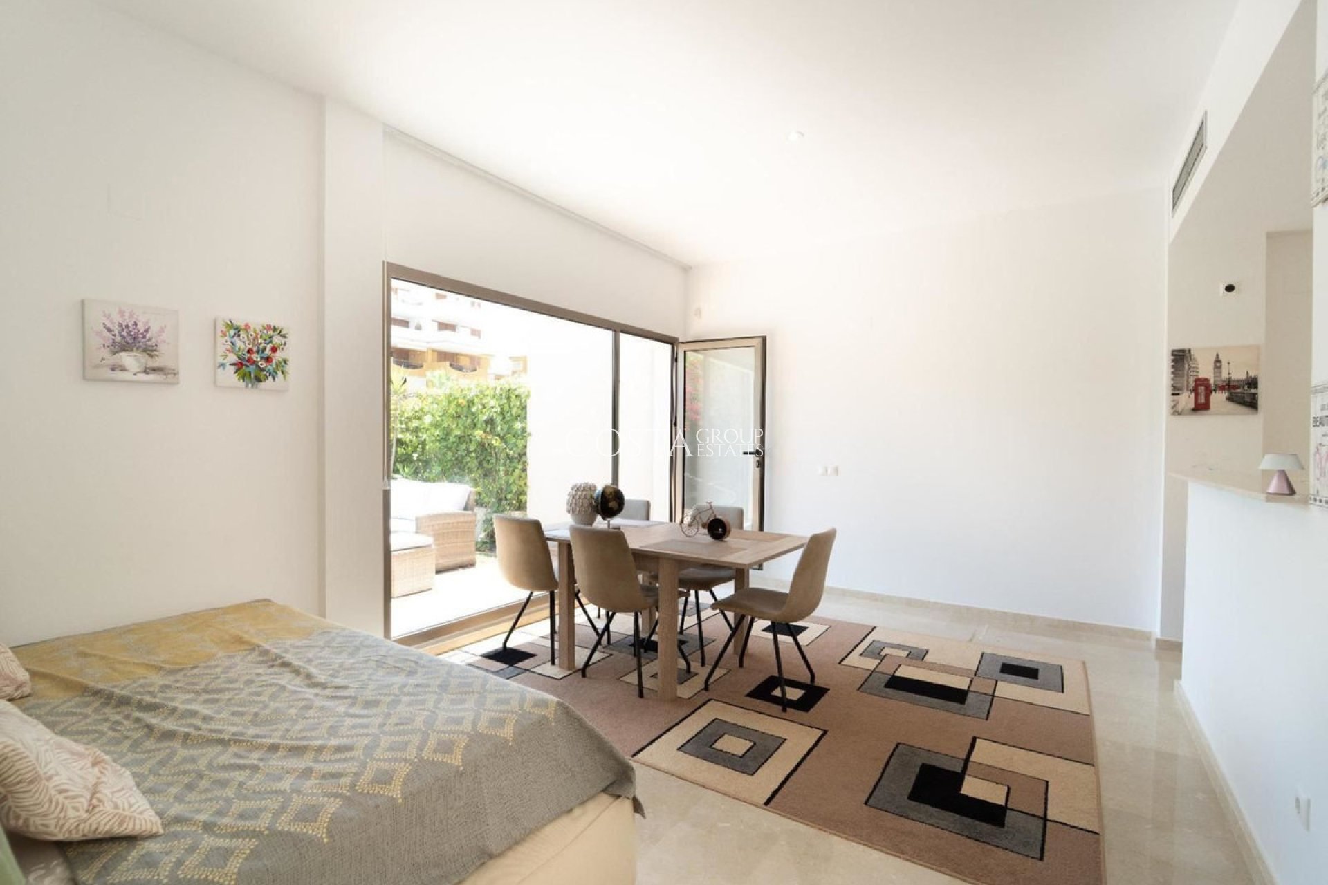 Odsprzedaż - Dom -
Orihuela Costa - Punta Prima