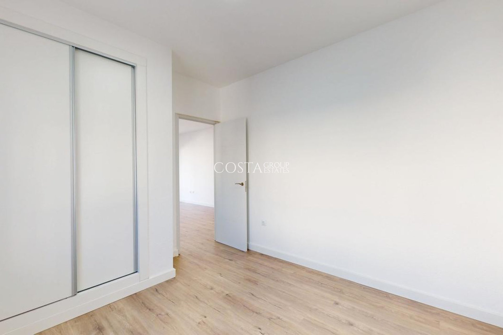 Odsprzedaż - Dom -
Orihuela Costa - Villamartin