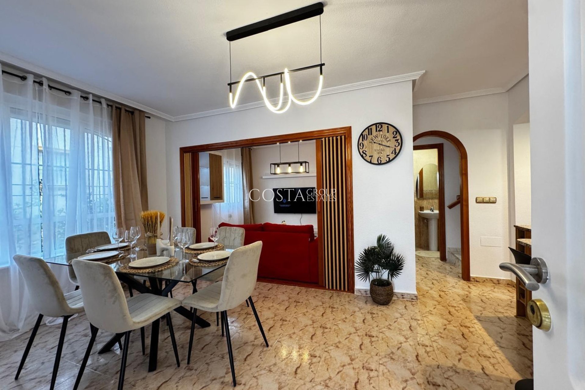 Odsprzedaż - Dom -
Orihuela Costa