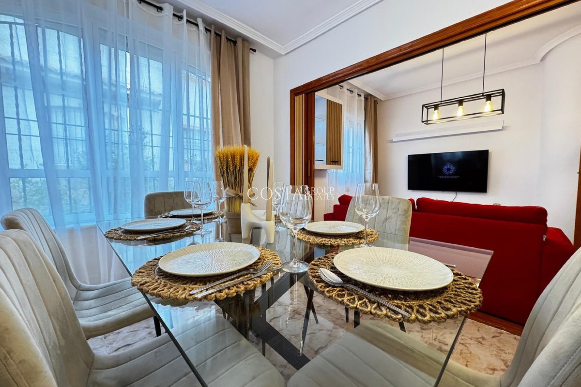 Odsprzedaż - Dom -
Orihuela Costa