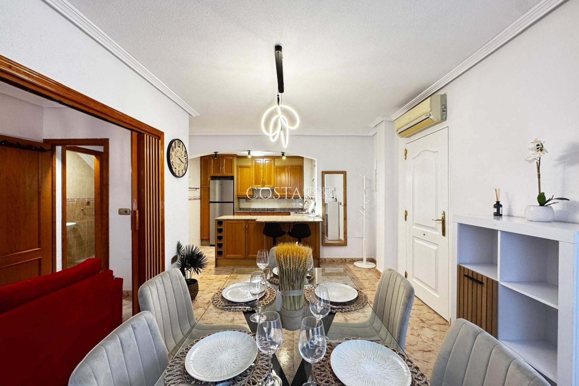 Odsprzedaż - Dom -
Orihuela Costa