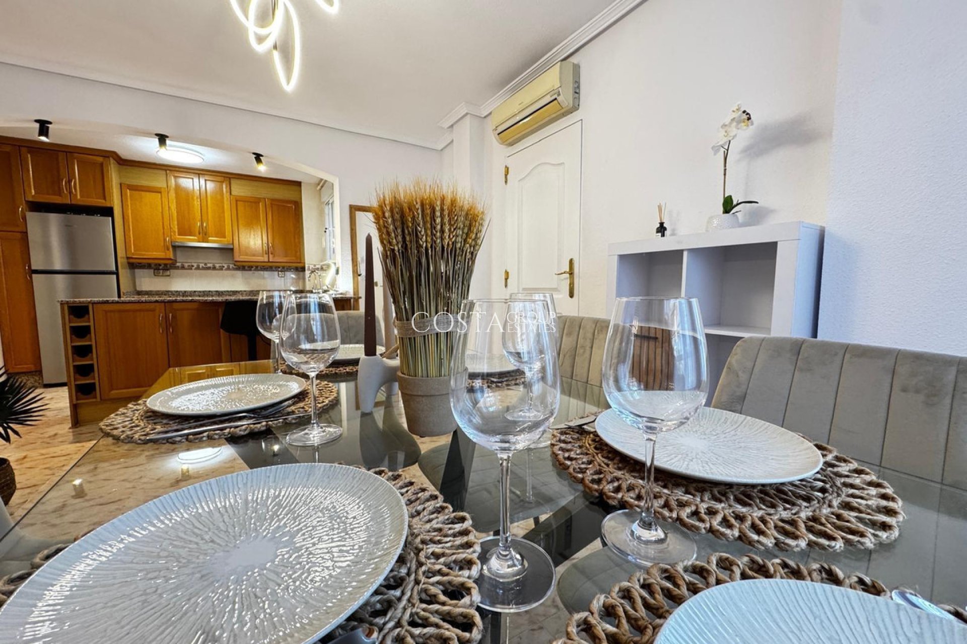 Odsprzedaż - Dom -
Orihuela Costa