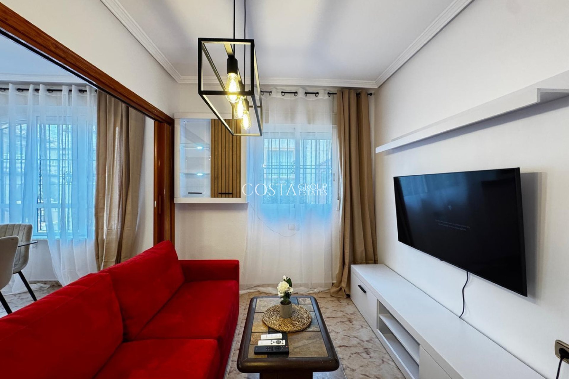 Odsprzedaż - Dom -
Orihuela Costa