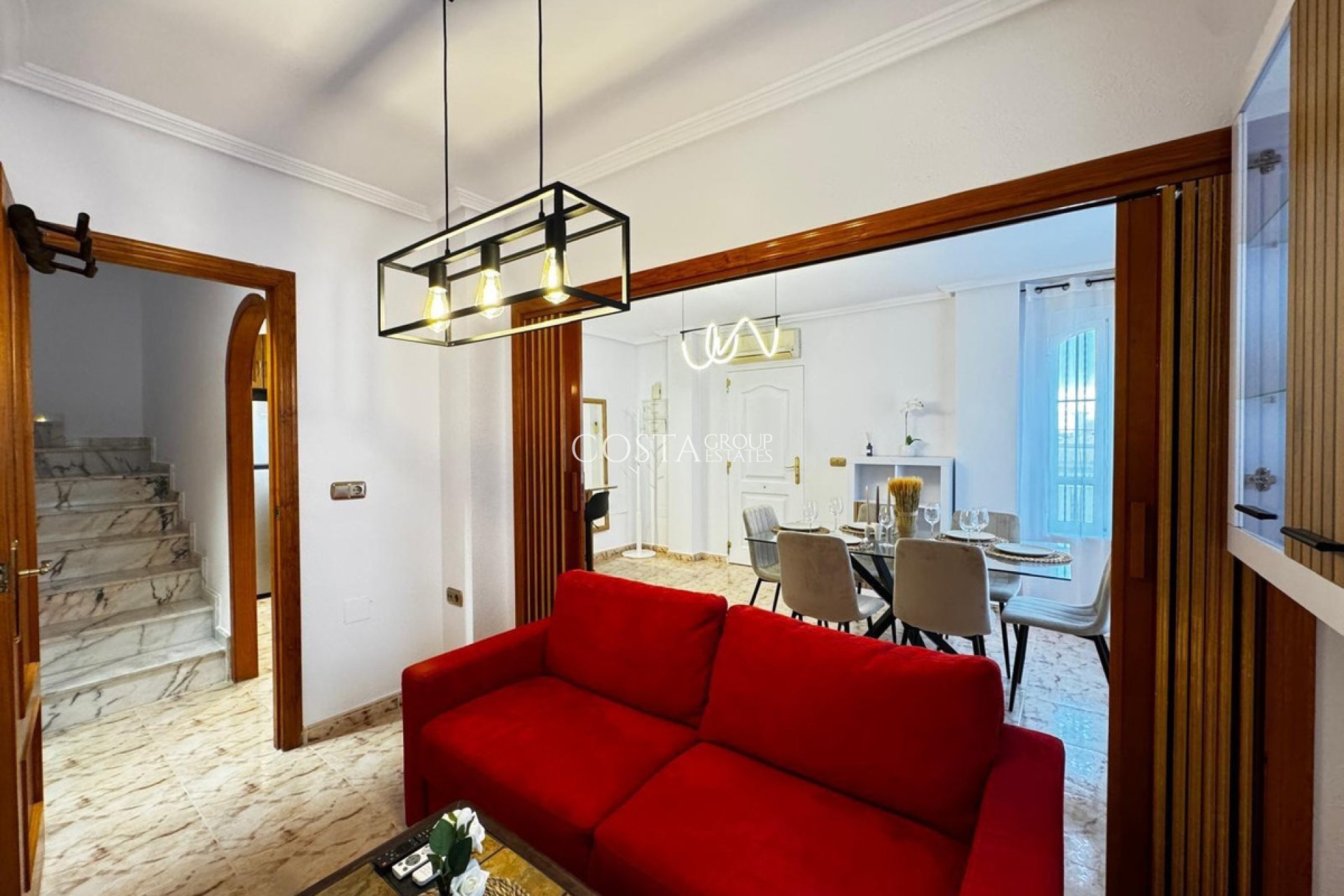 Odsprzedaż - Dom -
Orihuela Costa