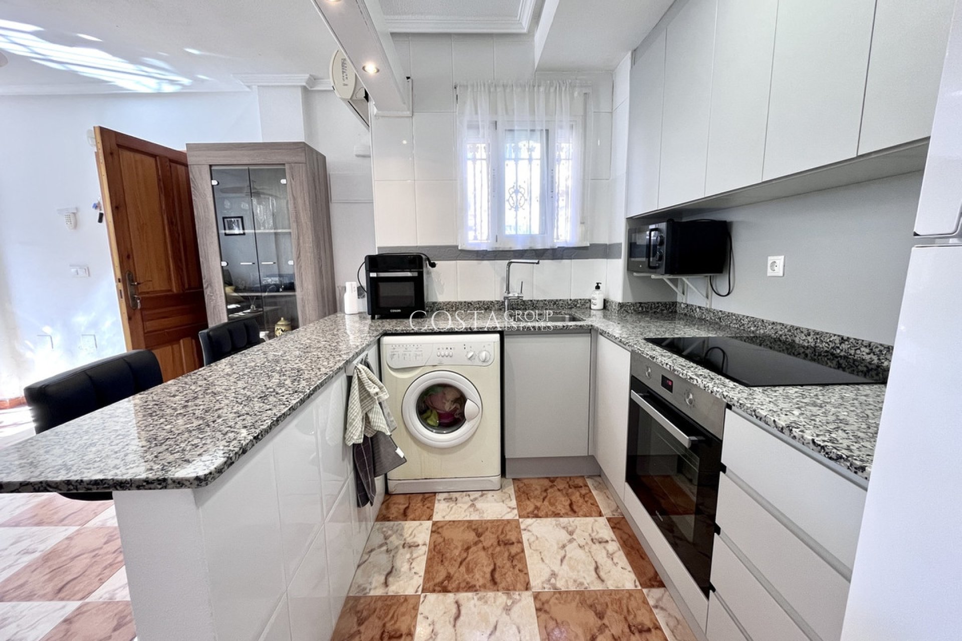 Odsprzedaż - Dom -
Orihuela - La Zenia