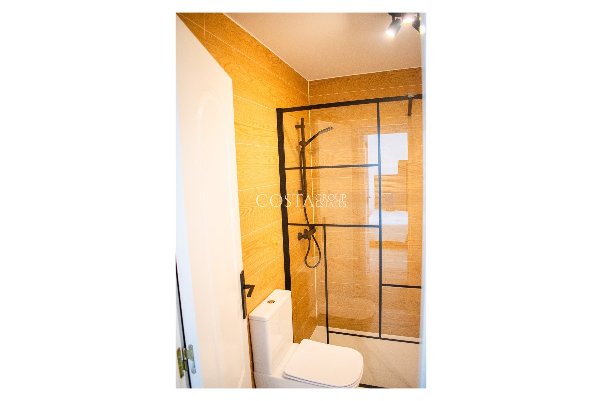 Odsprzedaż - Dom -
Orihuela - Punta Prima