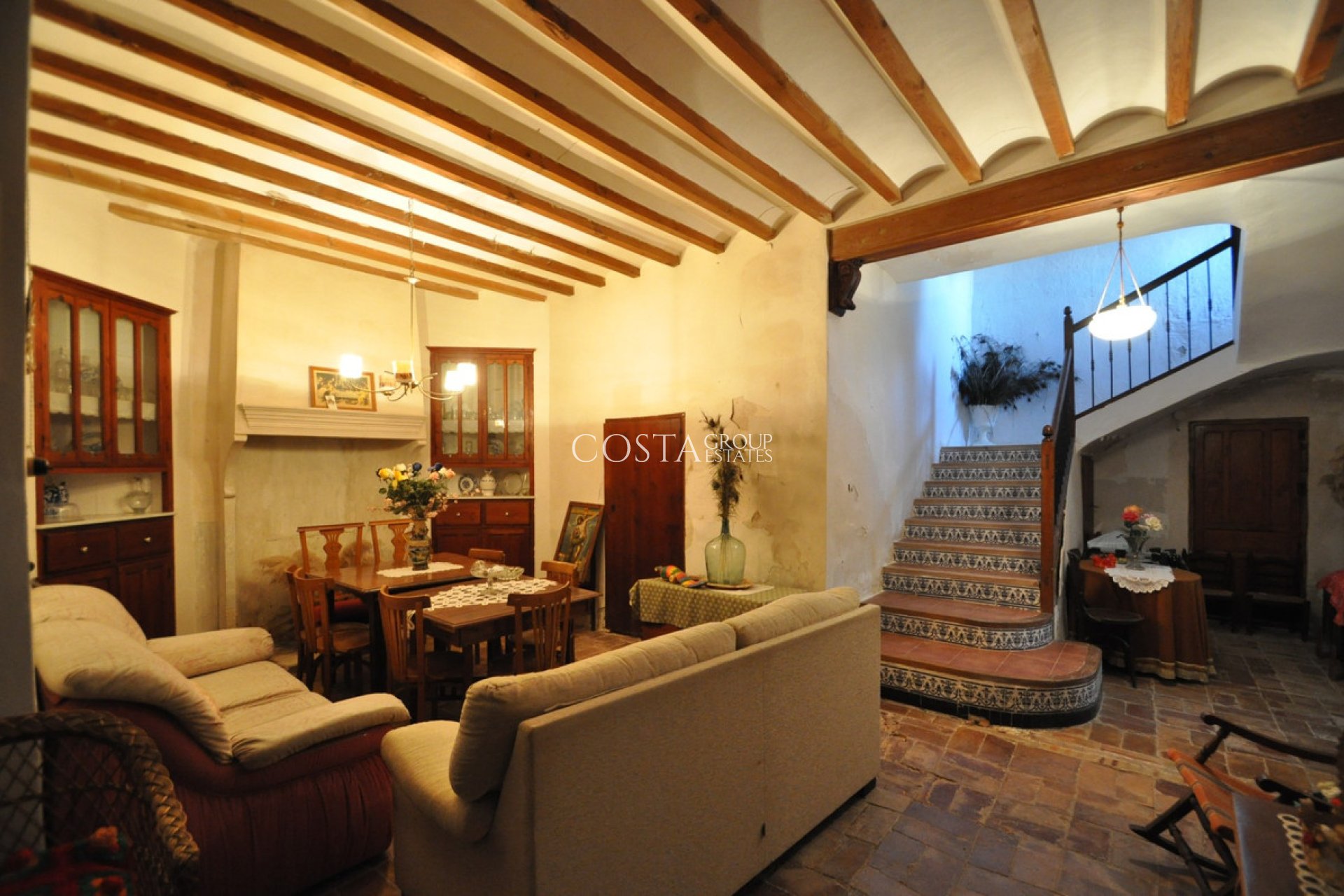 Odsprzedaż - Dom -
Pinoso - Pinoso Centro