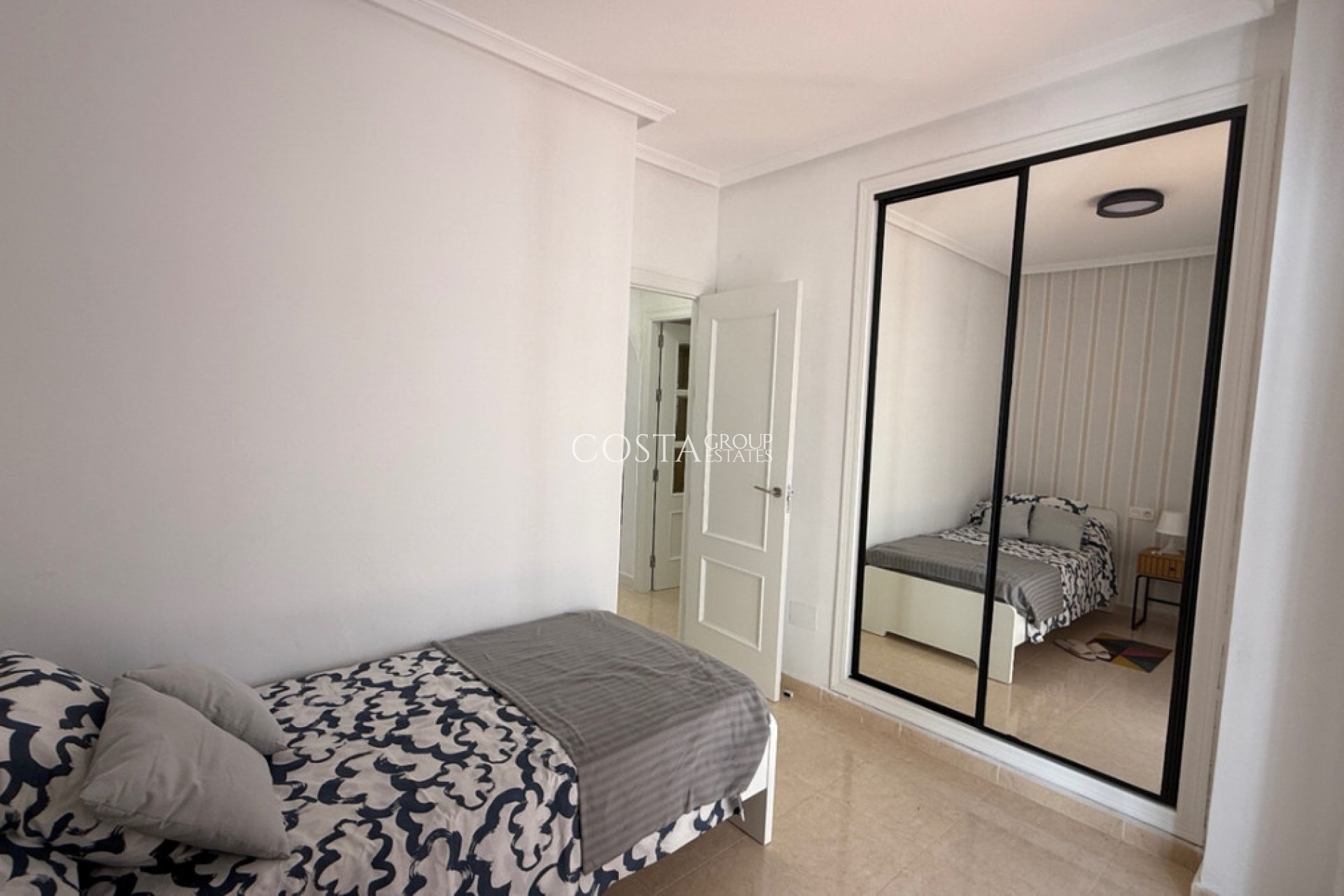 Odsprzedaż - Dom -
San Miguel de Salinas - San Miguel de Salinas Centro