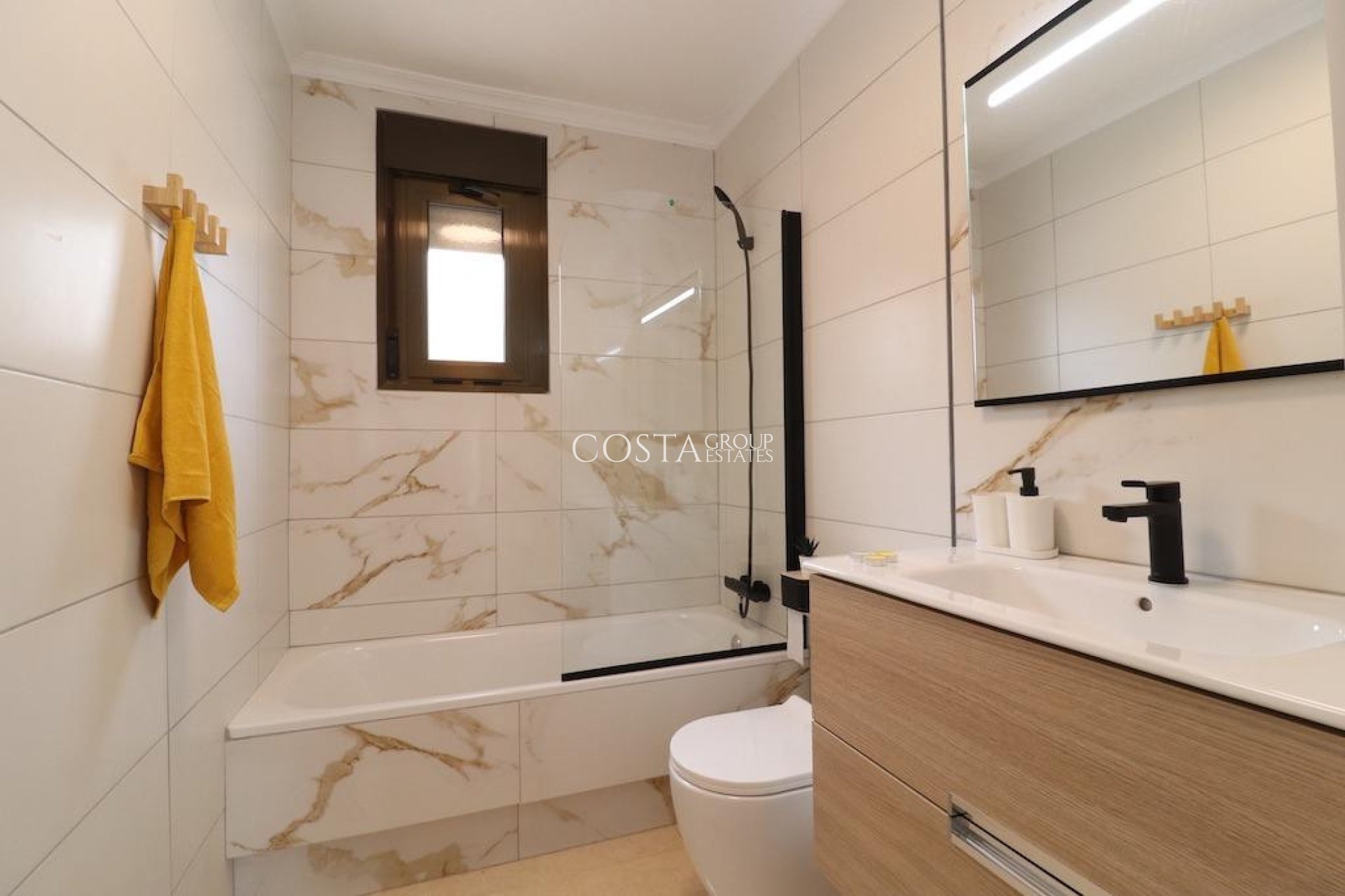 Odsprzedaż - Dom -
San Miguel de Salinas - San Miguel de Salinas Centro