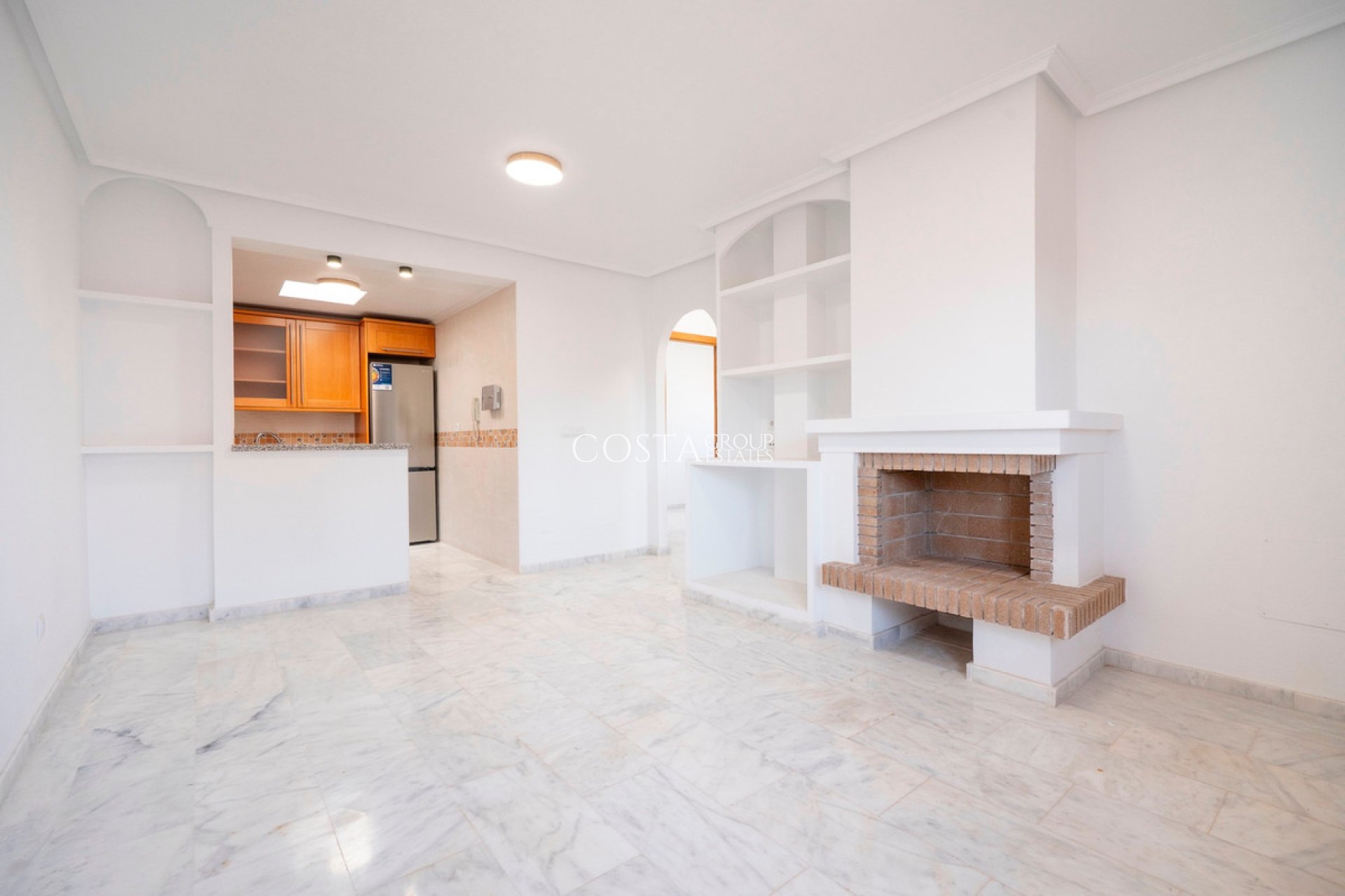 Odsprzedaż - Dom -
San Miguel de Salinas - San Miguel