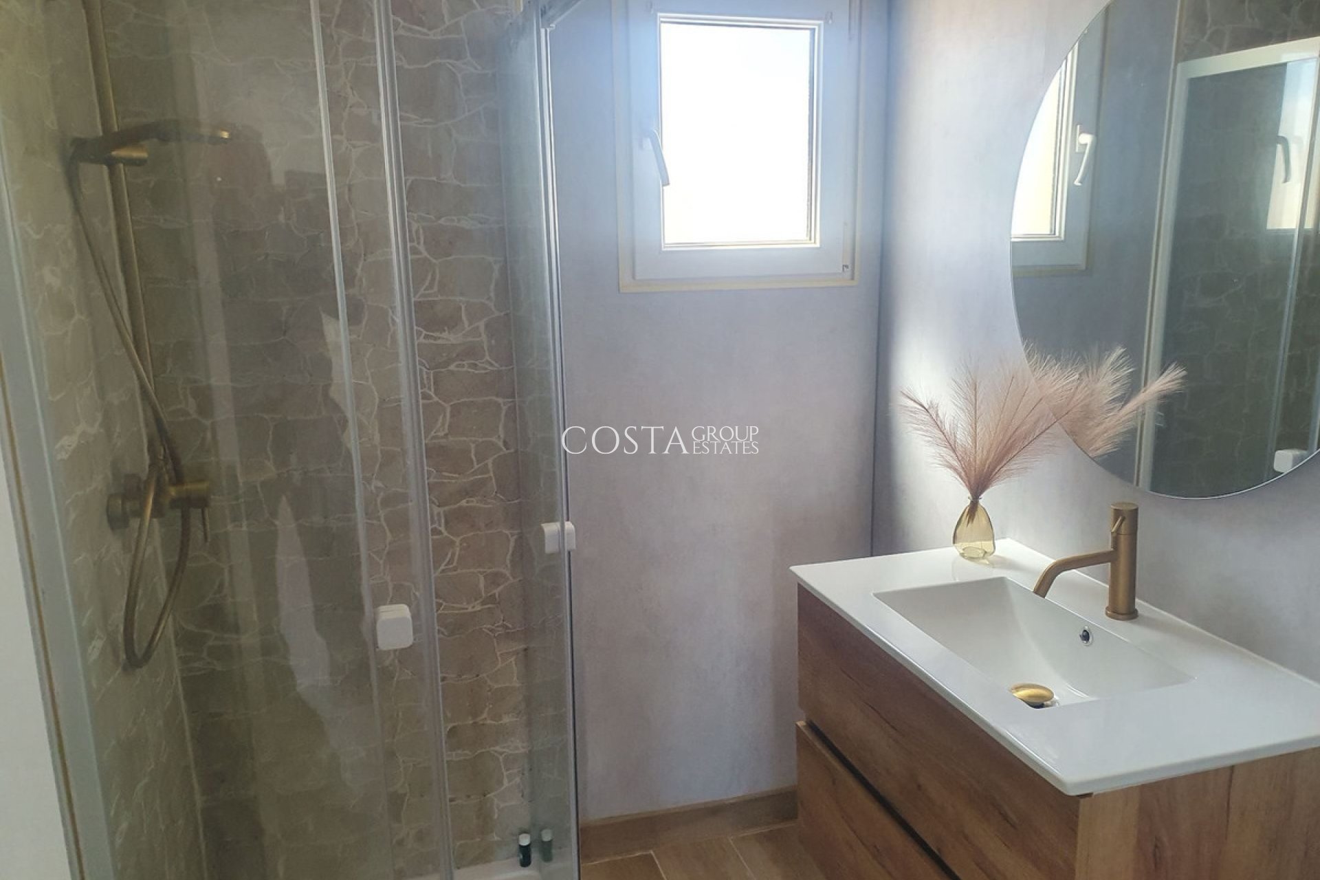 Odsprzedaż - Dom -
Torrevieja - La Mata