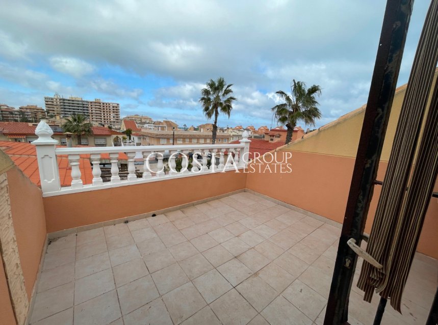 Odsprzedaż - Dom -
Torrevieja - La Mata