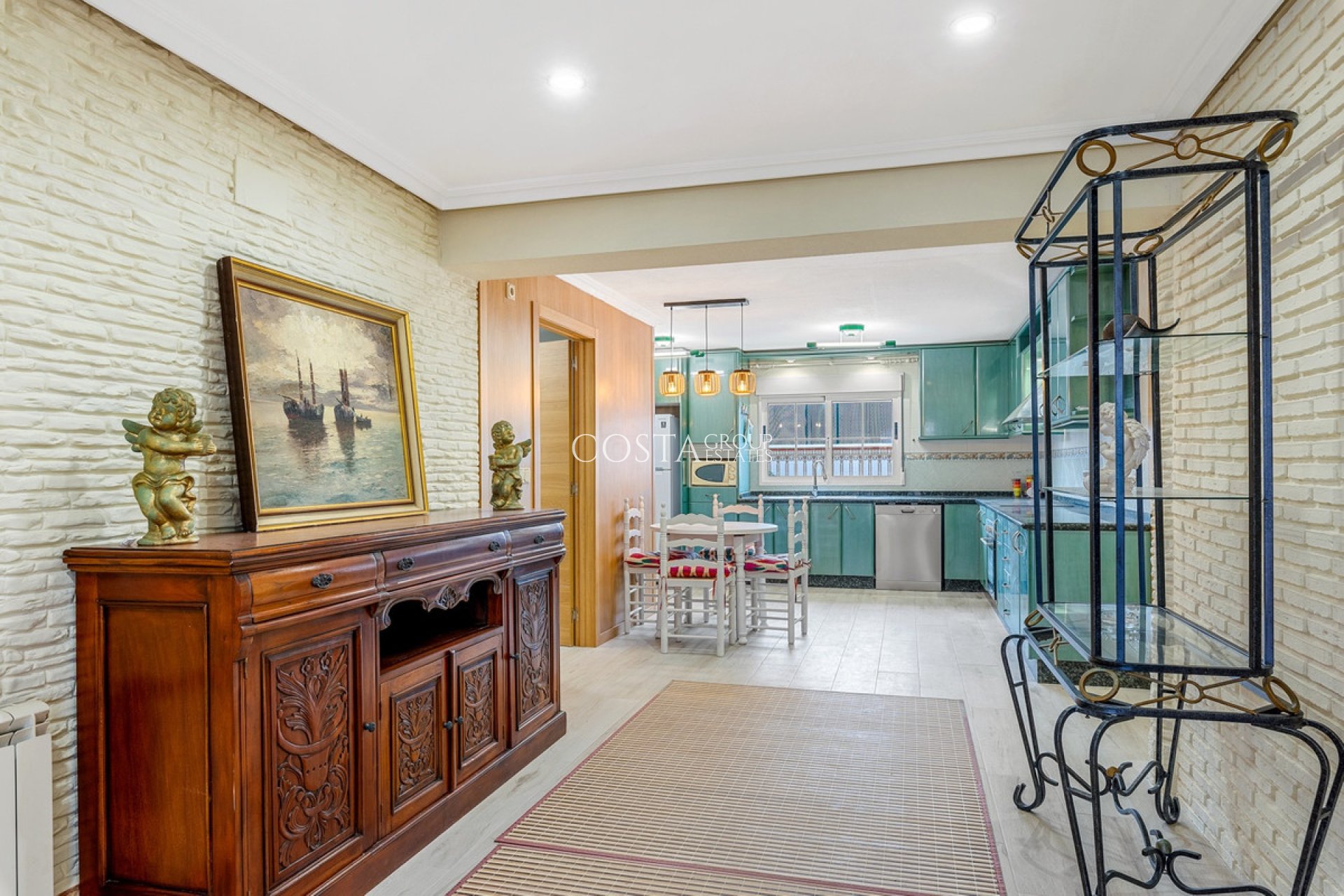 Odsprzedaż - Dom -
Torrevieja - Torrevieja Centro