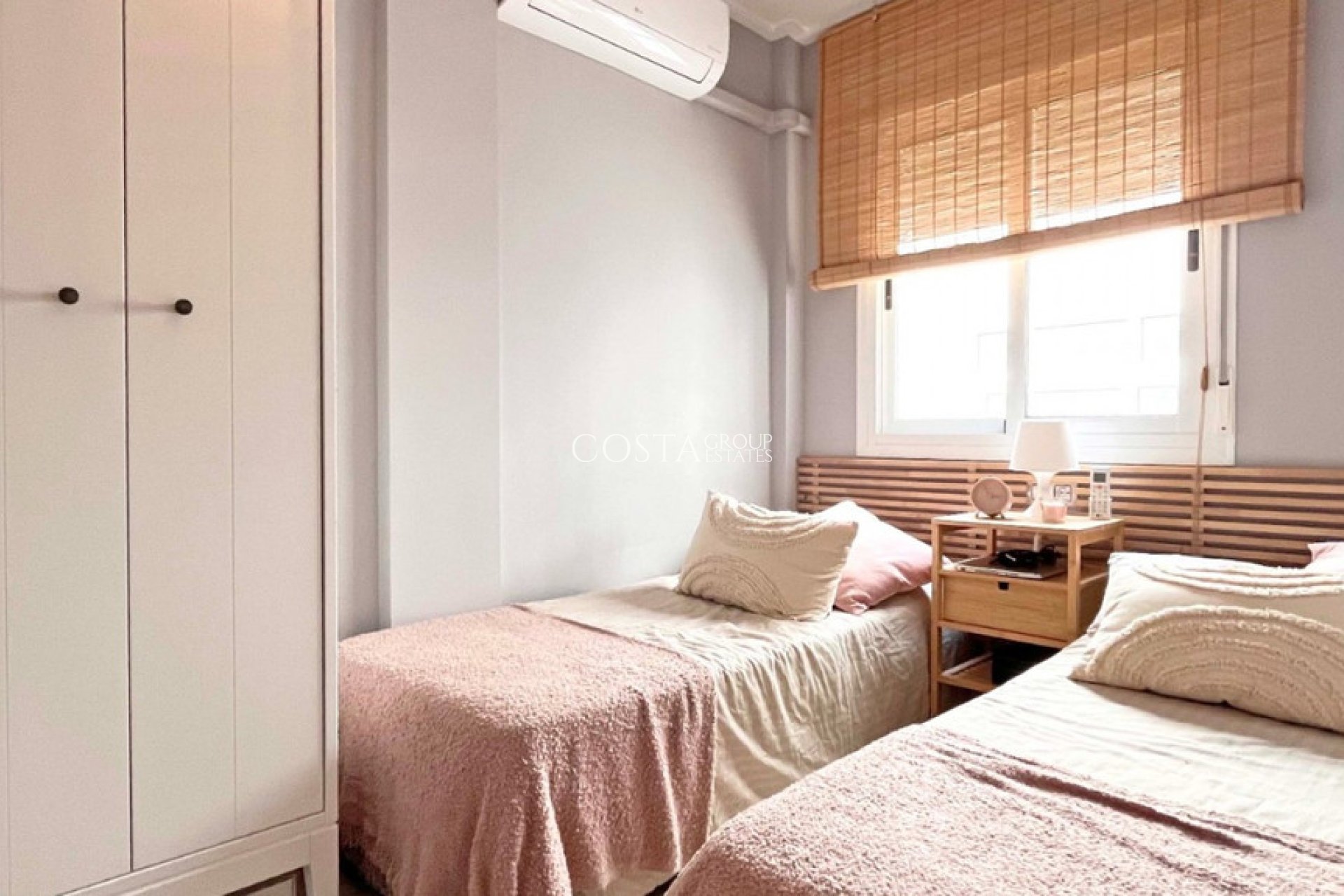 Odsprzedaż - Dom -
Torrevieja - Torrevieja Centro