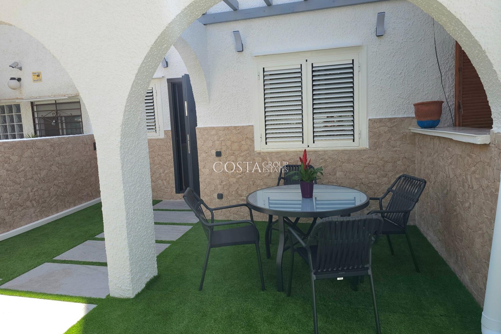 Odsprzedaż - Dom -
Torrevieja - Torrevieja Centro