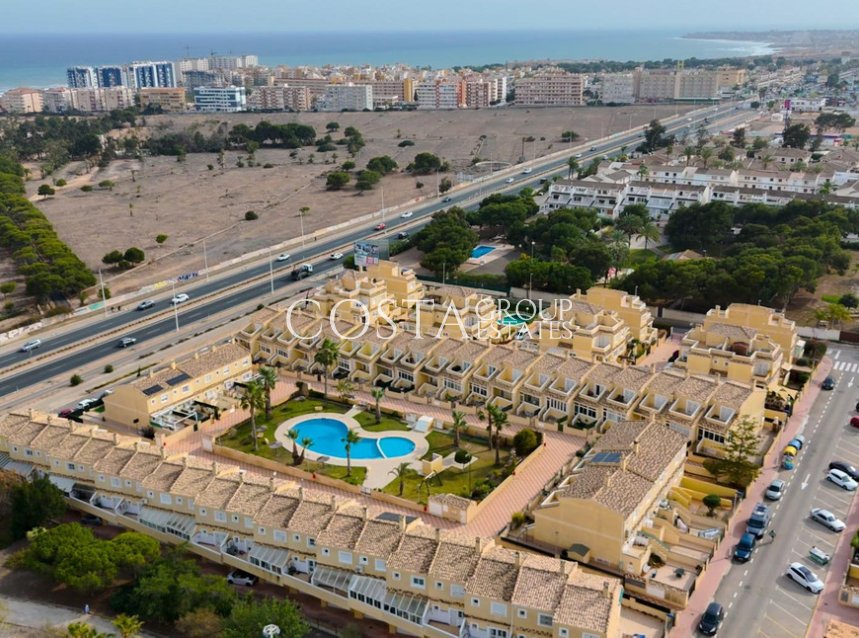 Odsprzedaż - Dom -
Torrevieja - Torrevieja Centro