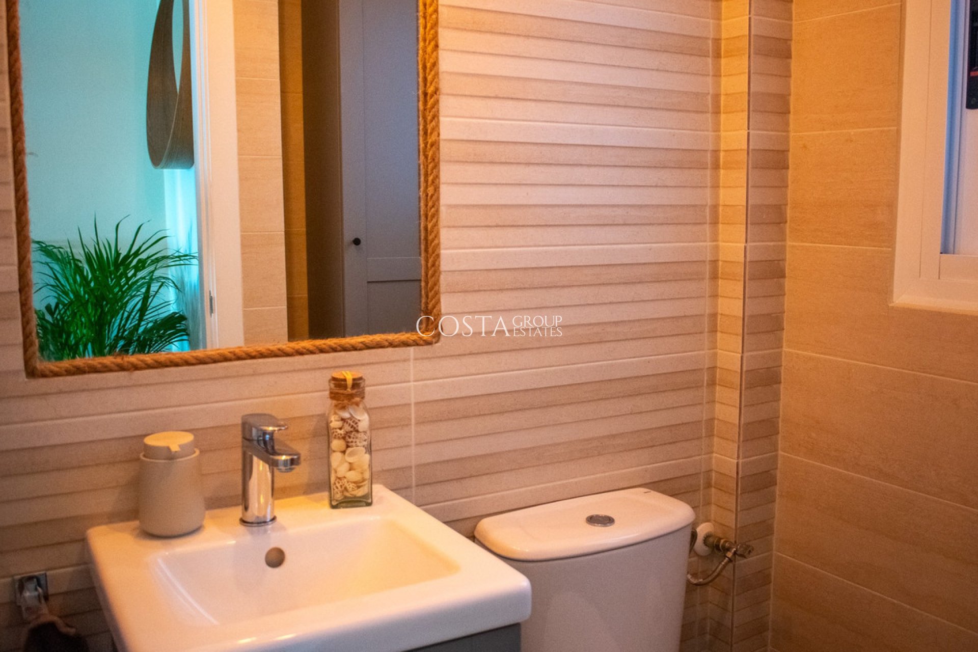 Odsprzedaż - Dom -
Torrevieja - Torrevieja Centro