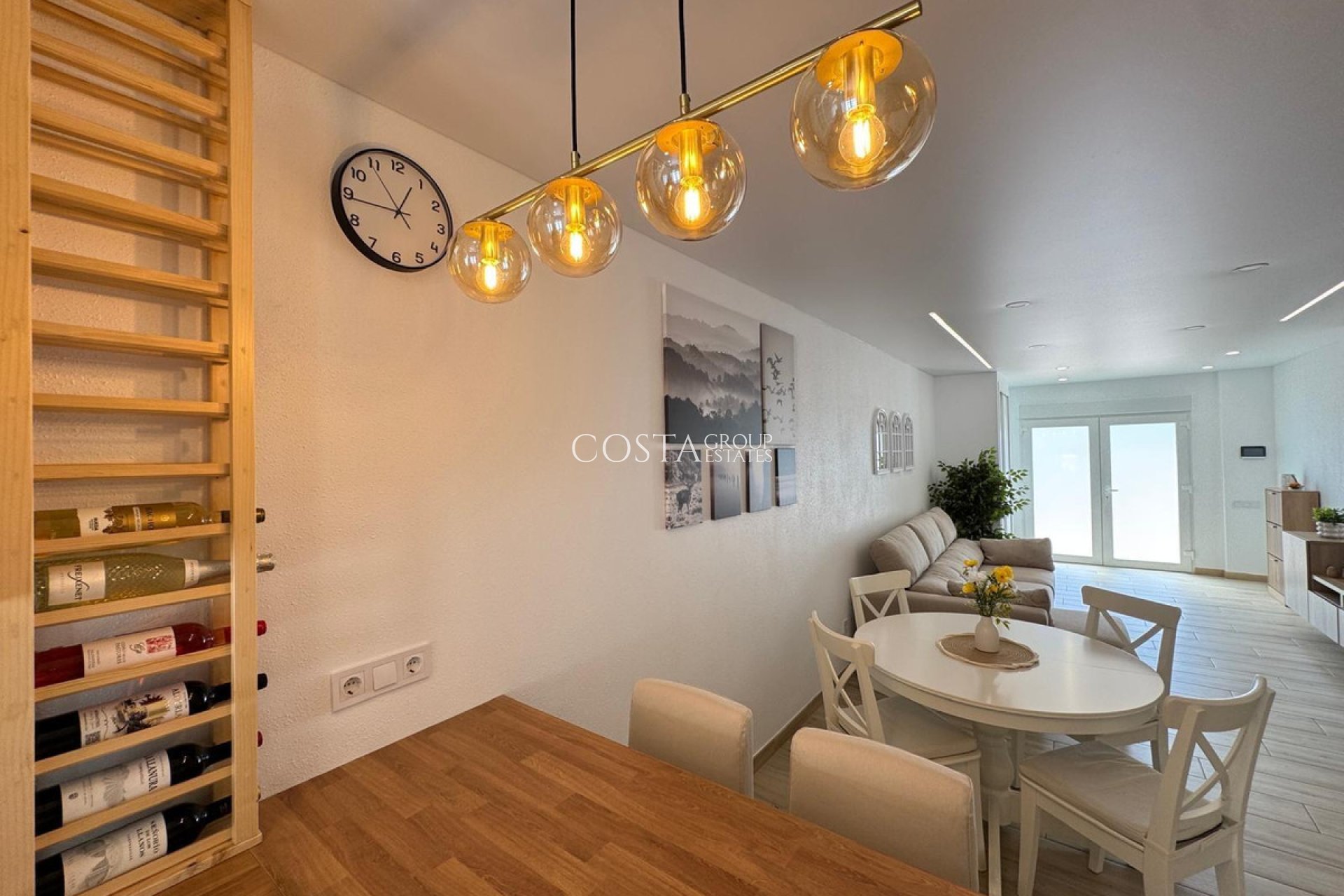 Odsprzedaż - Dom -
Torrevieja