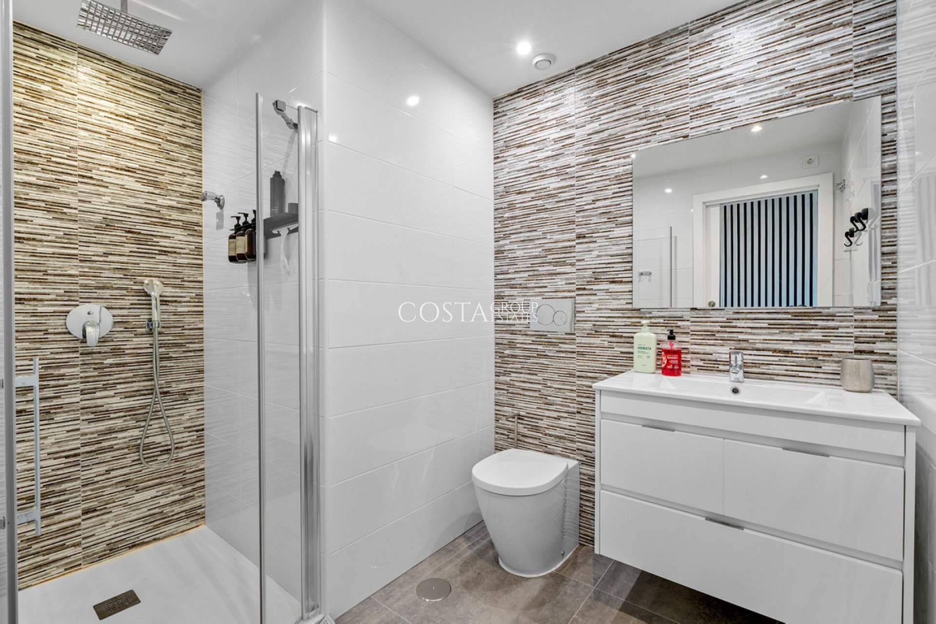 Odsprzedaż - Dom -
Torrevieja