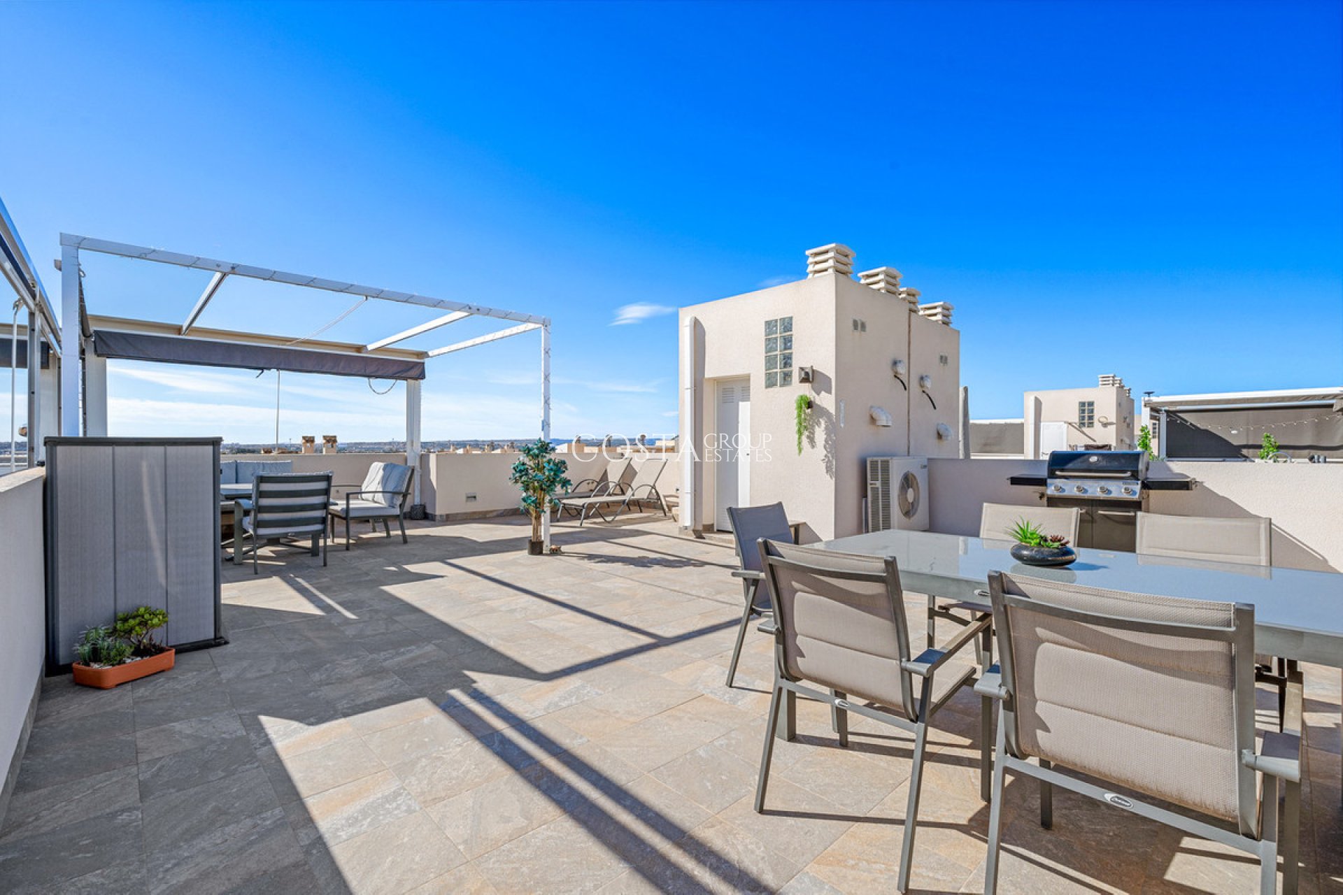 Odsprzedaż - Dom -
Torrevieja