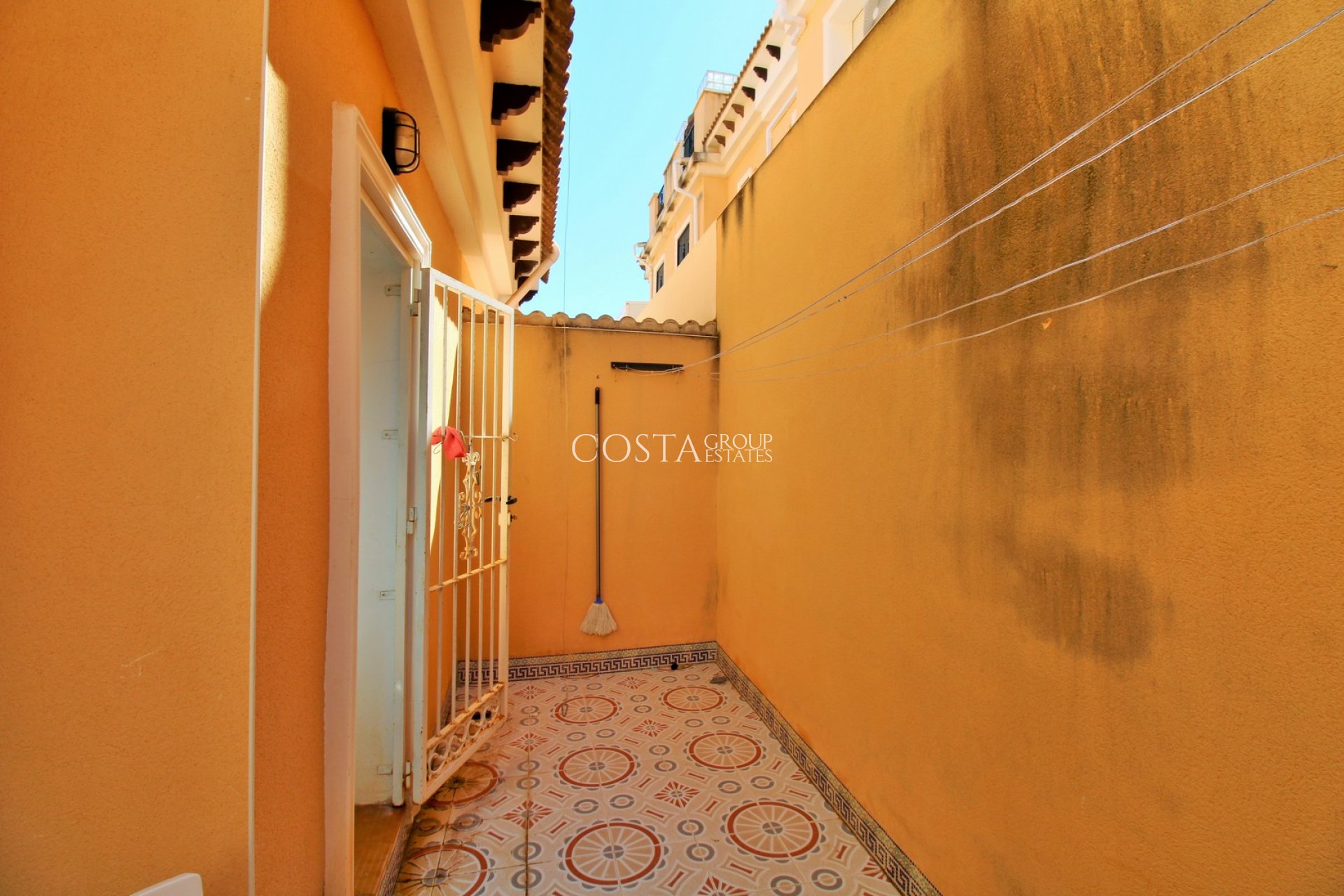 Odsprzedaż - Dom -
Villamartín