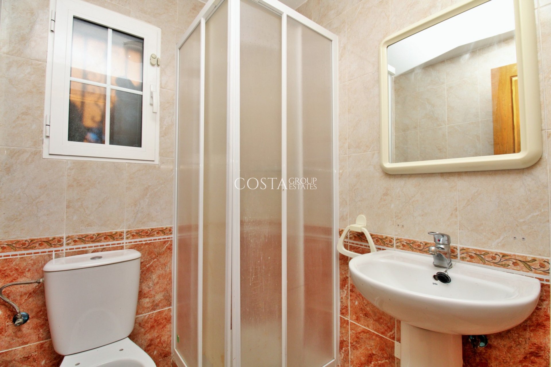 Odsprzedaż - Dom -
Villamartín