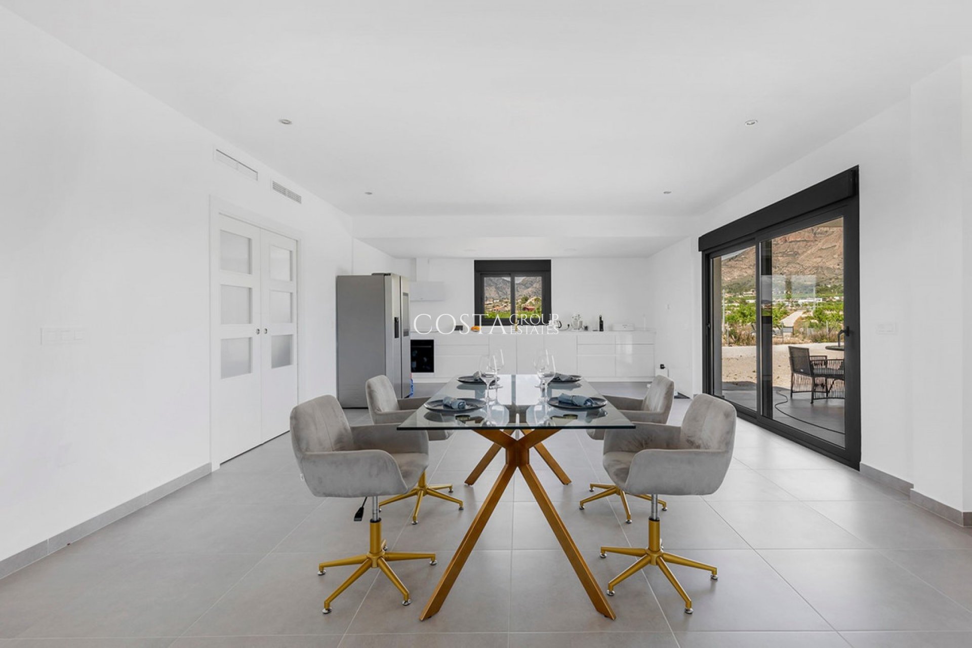 Odsprzedaż - Willa -
Abanilla - Macisvenda