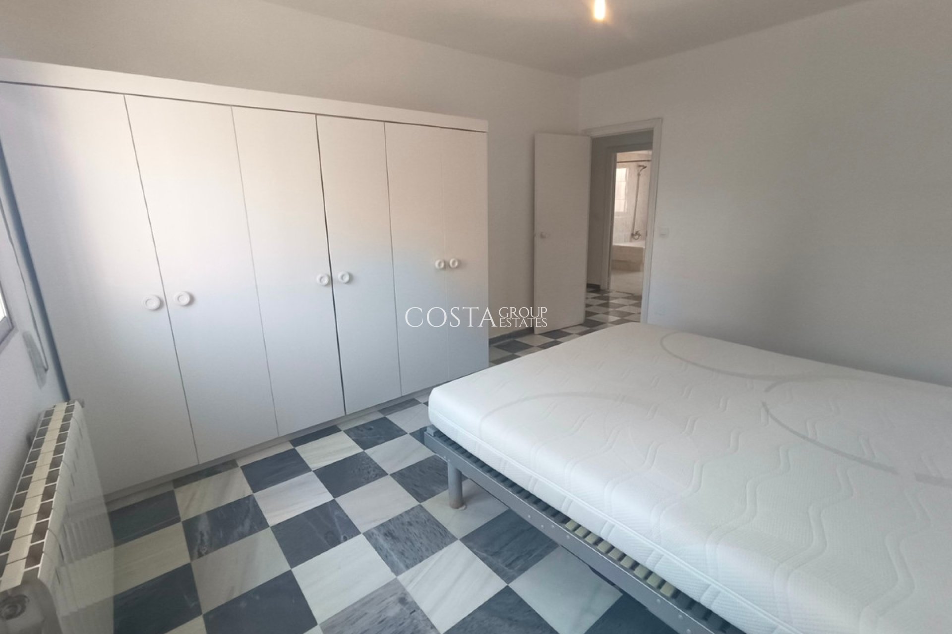 Odsprzedaż - Willa -
Aguilas - Águilas Centro