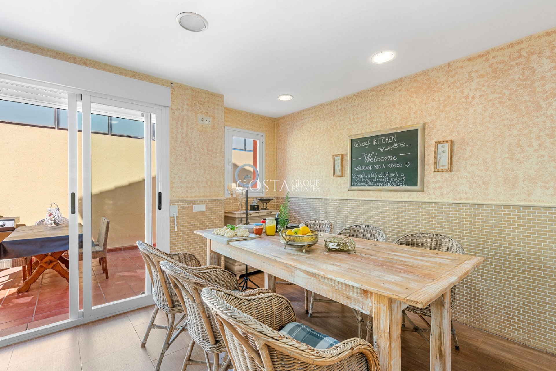 Odsprzedaż - Willa -
Alfas del Pí