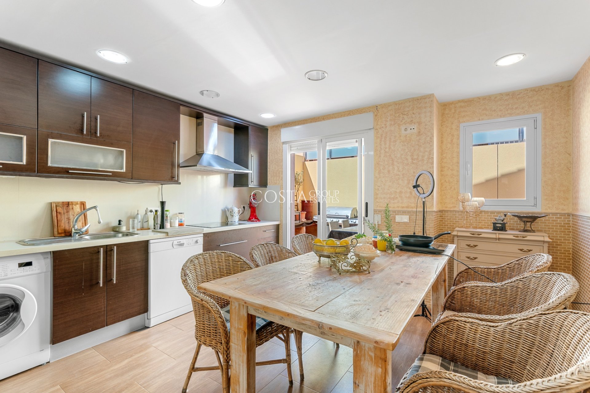 Odsprzedaż - Willa -
Alfas del Pí