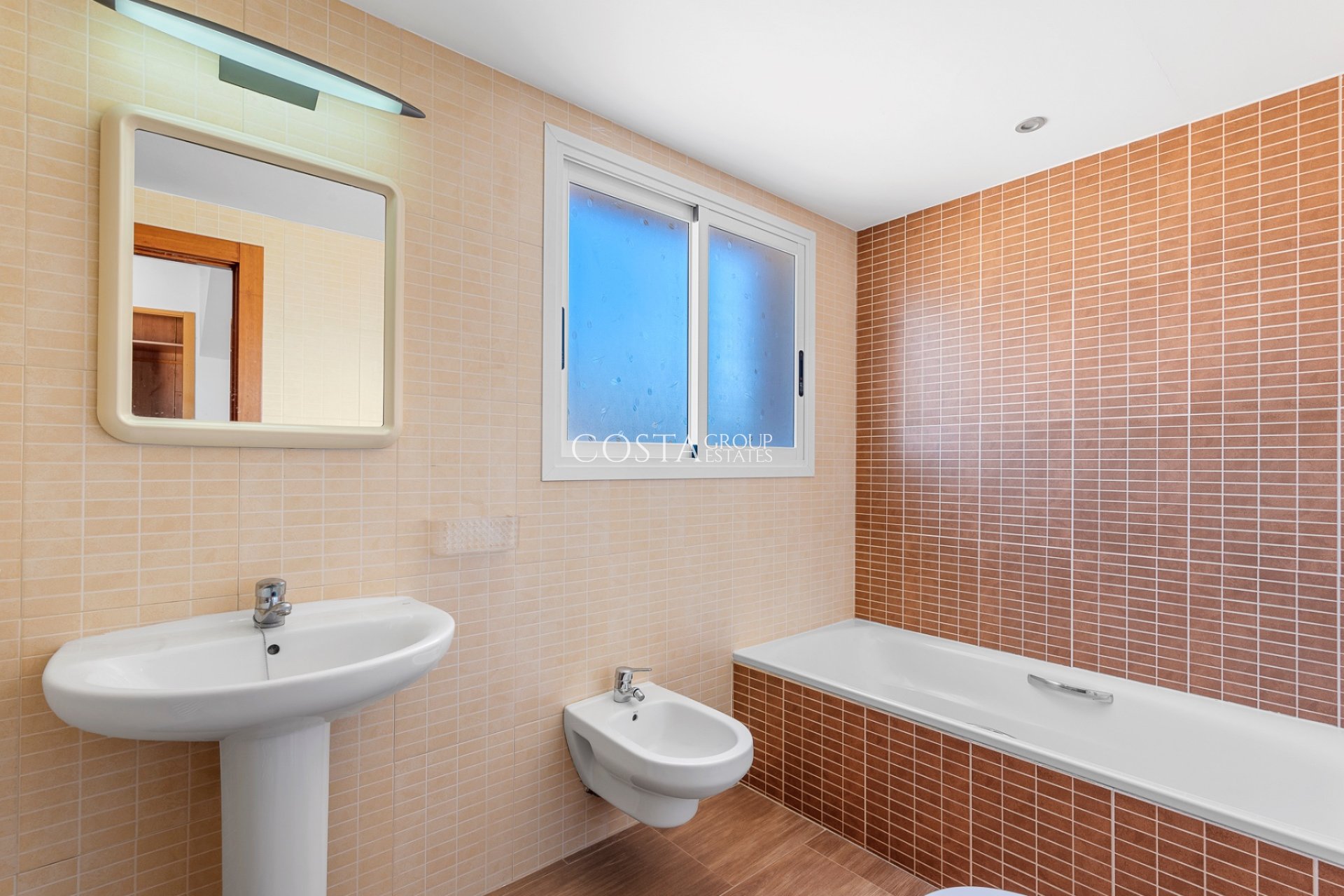 Odsprzedaż - Willa -
Alfas del Pí