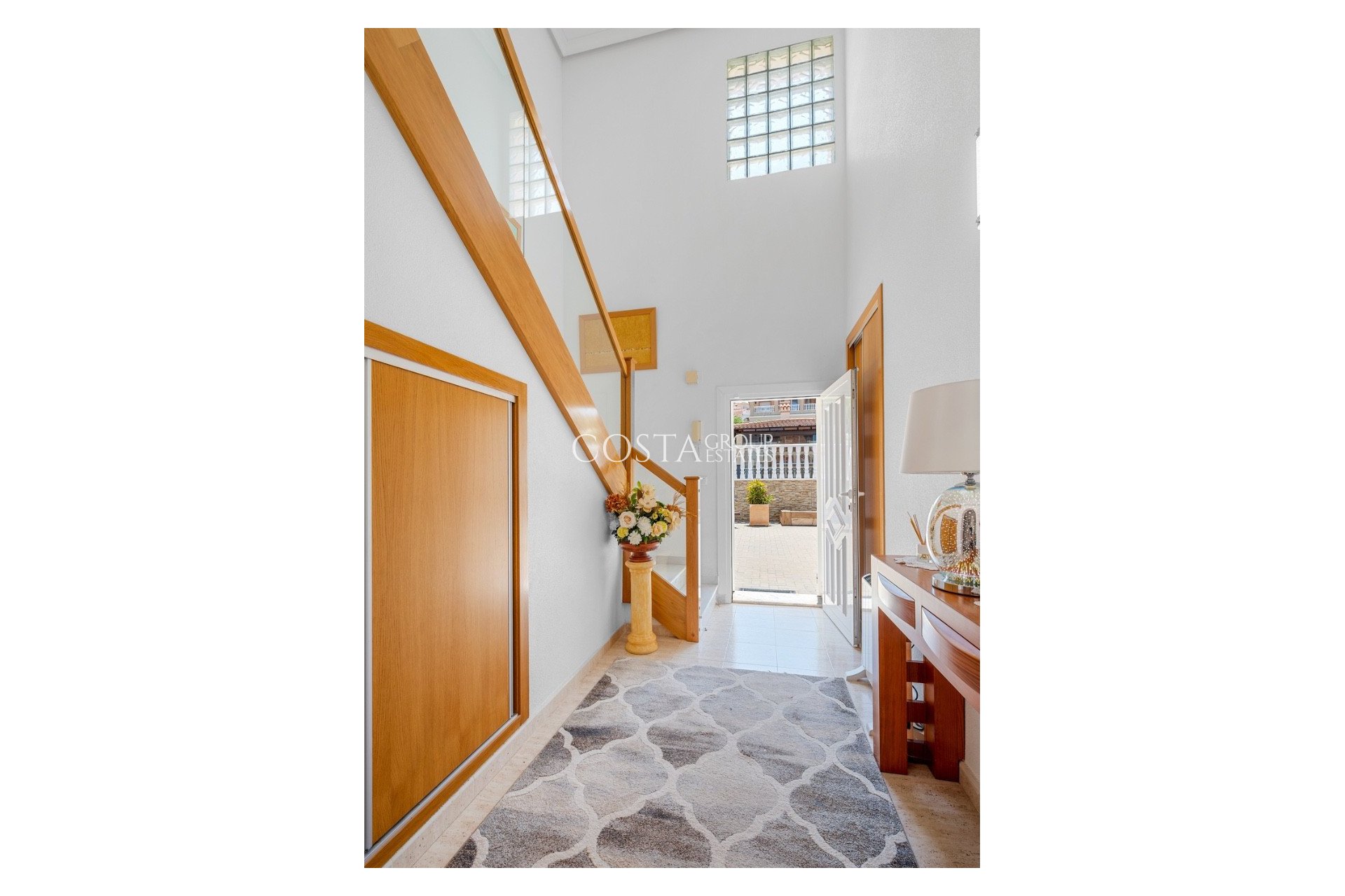 Odsprzedaż - Willa -
Algorfa