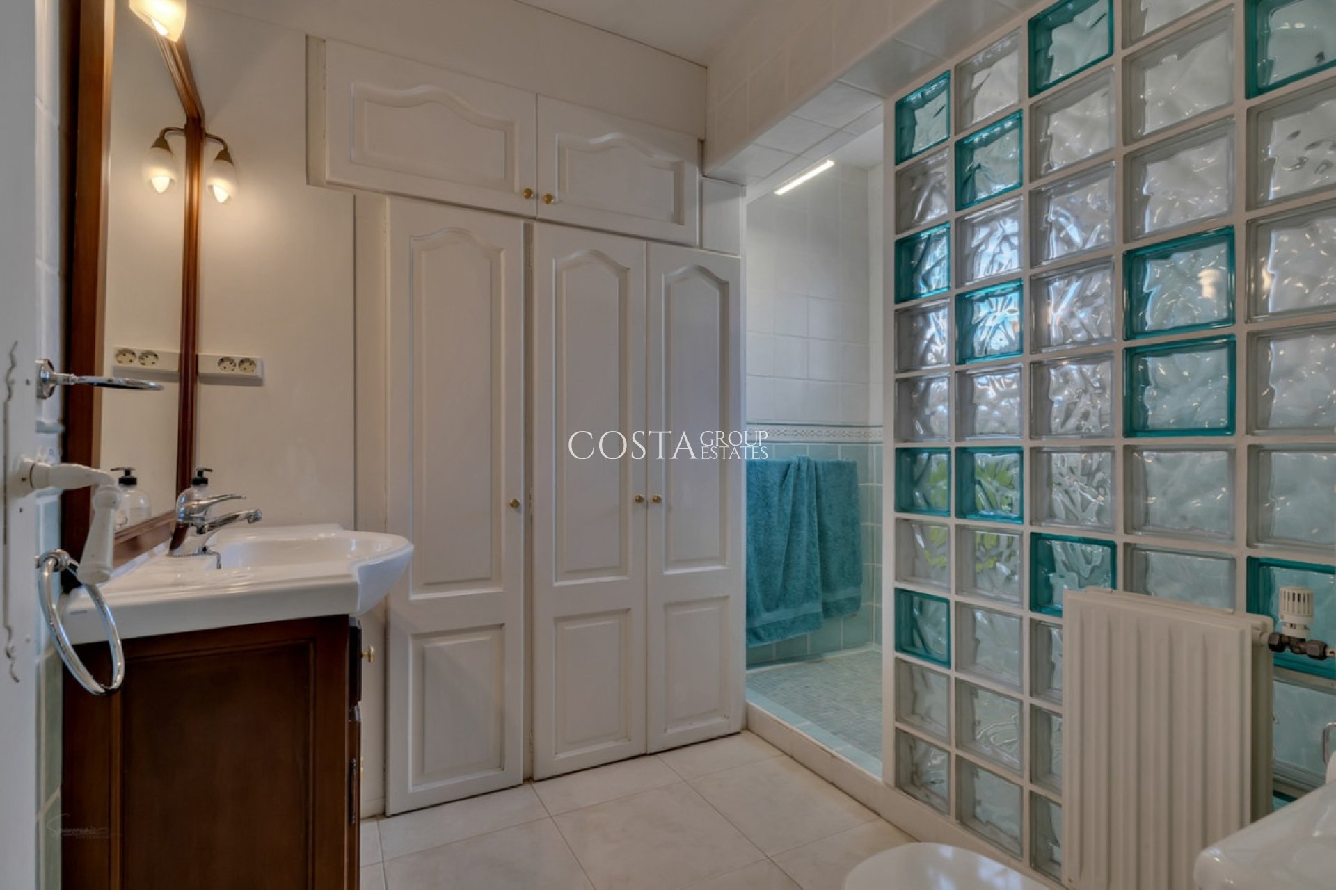 Odsprzedaż - Willa -
Alicante - Alicante Centro