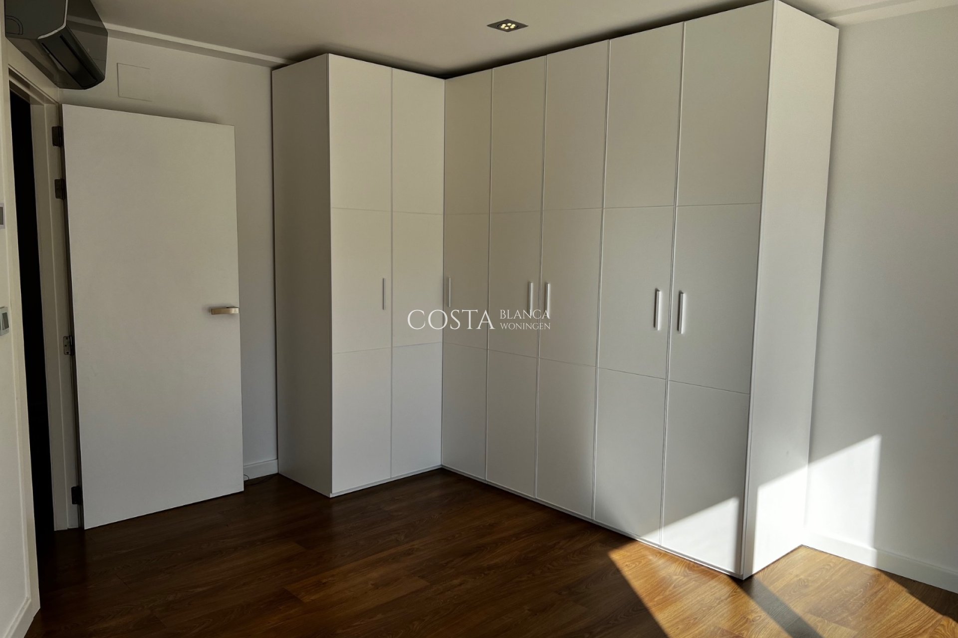 Odsprzedaż - Willa -
Almoradí