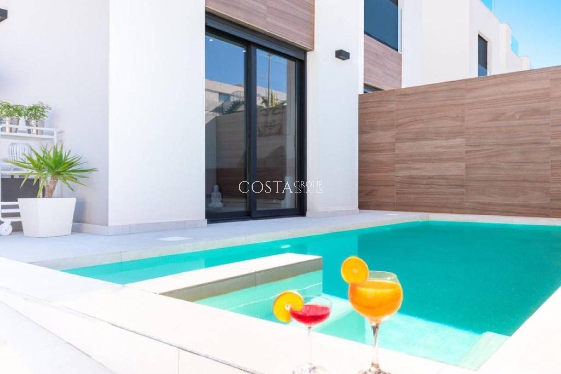 Odsprzedaż - Willa -
Benijofar