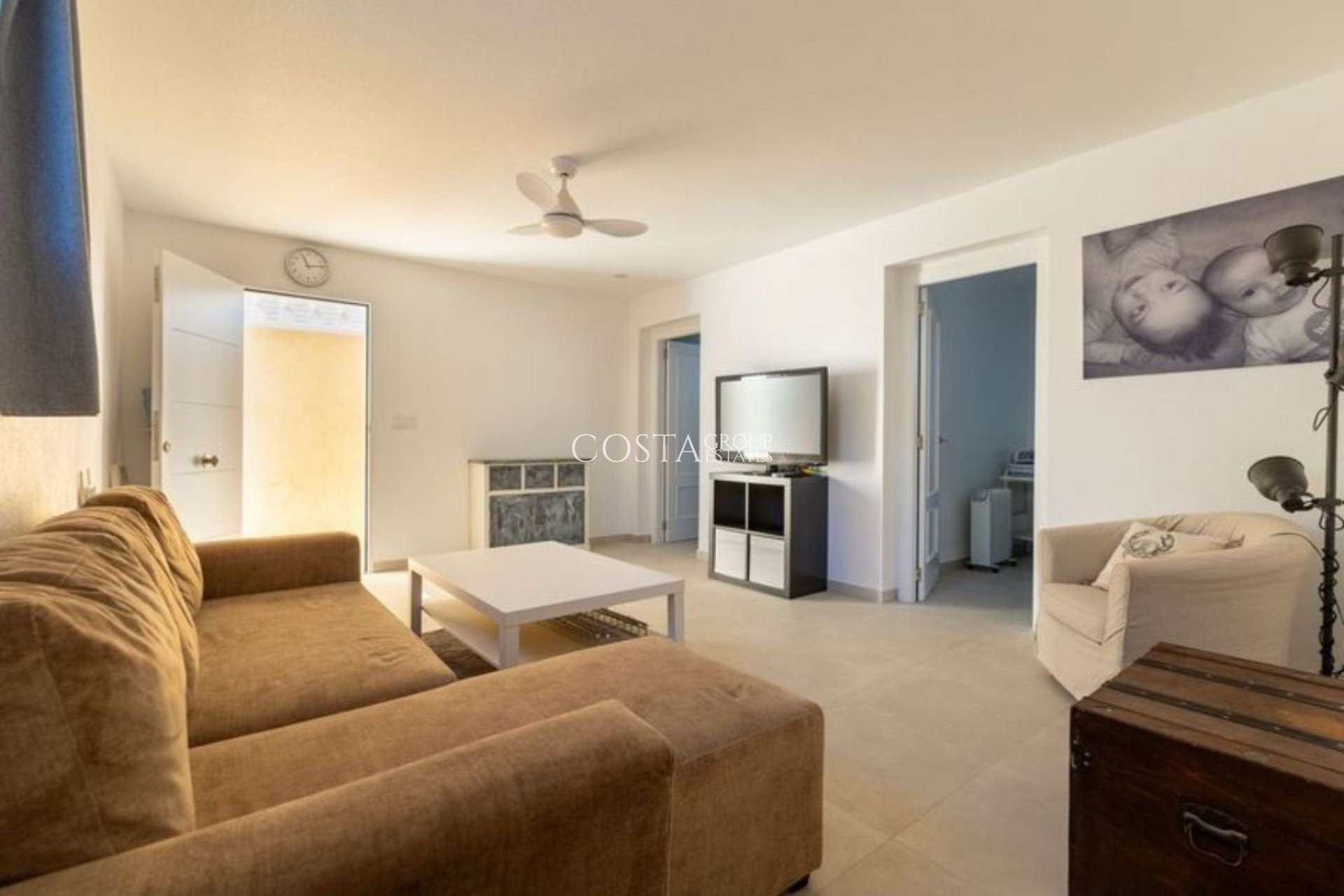 Odsprzedaż - Willa -
Benijofar