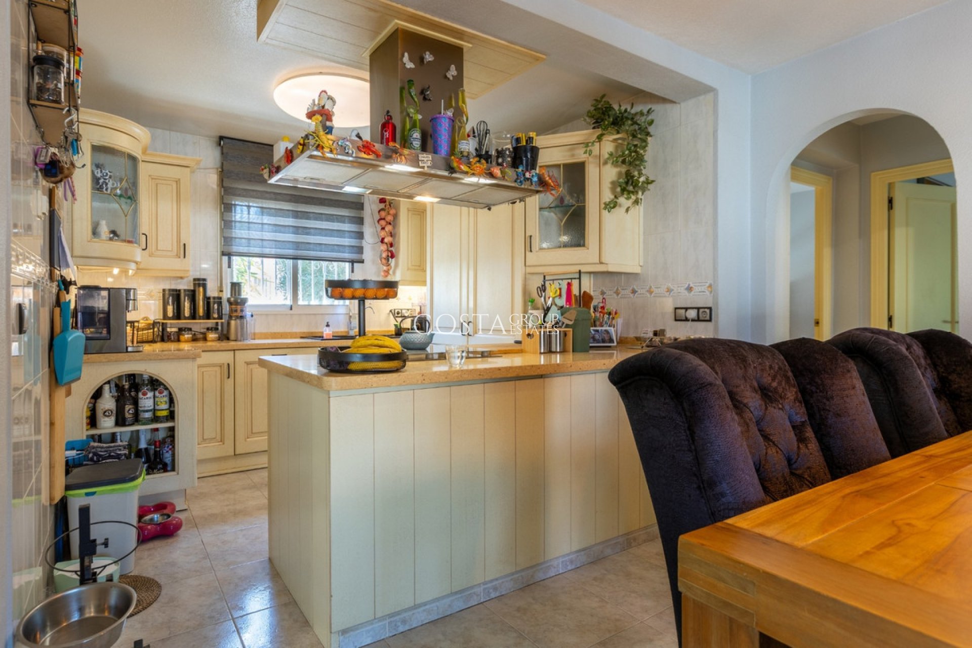 Odsprzedaż - Willa -
Benijofar