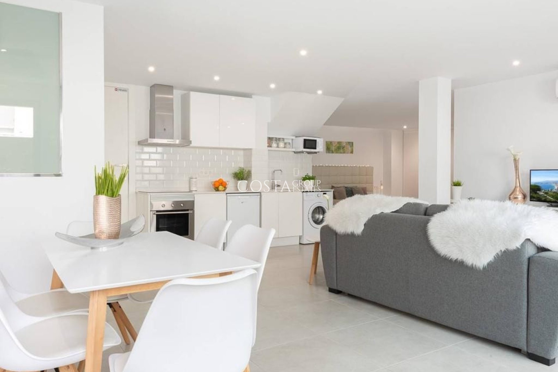 Odsprzedaż - Willa -
Benijofar